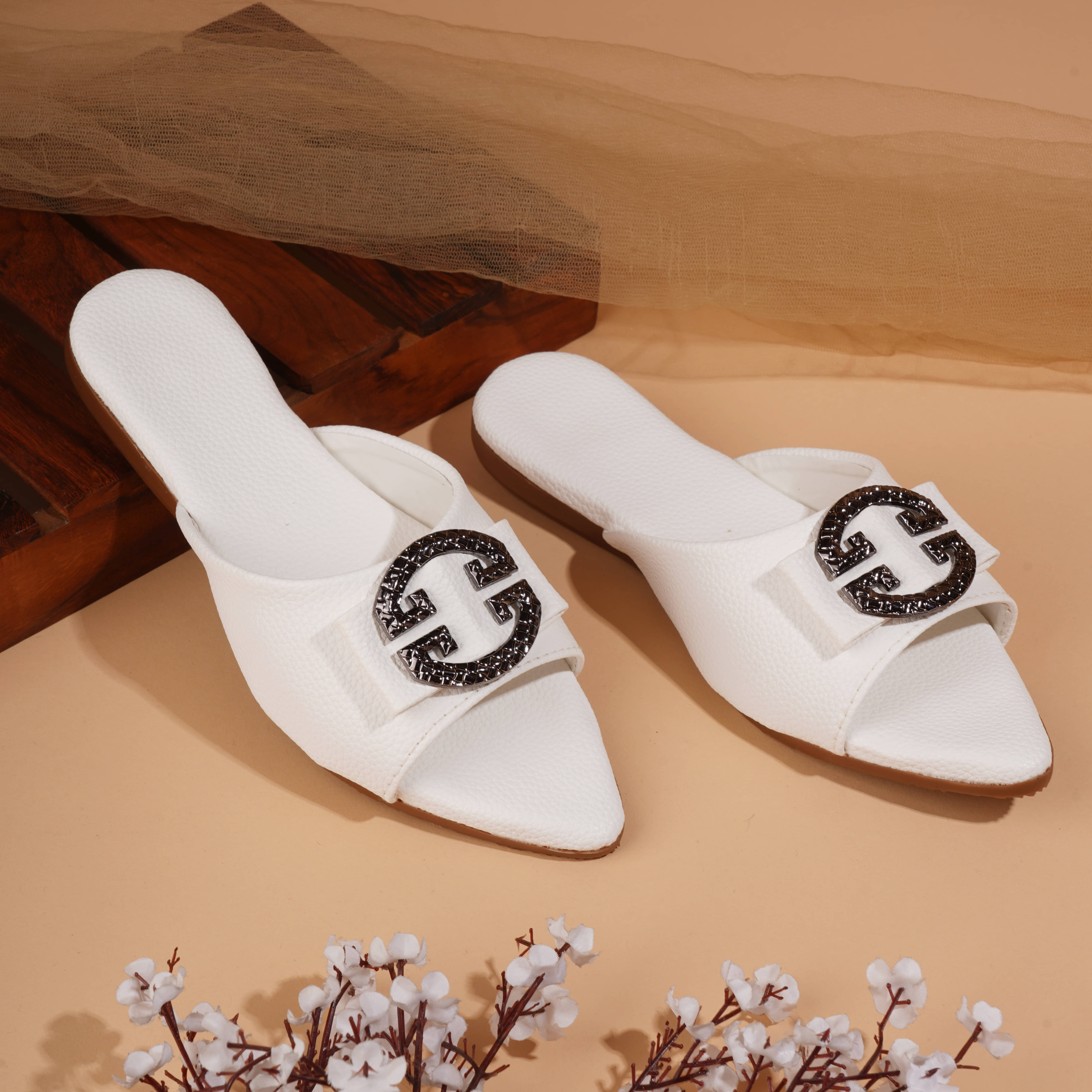     			SKOLL White Women's Flats