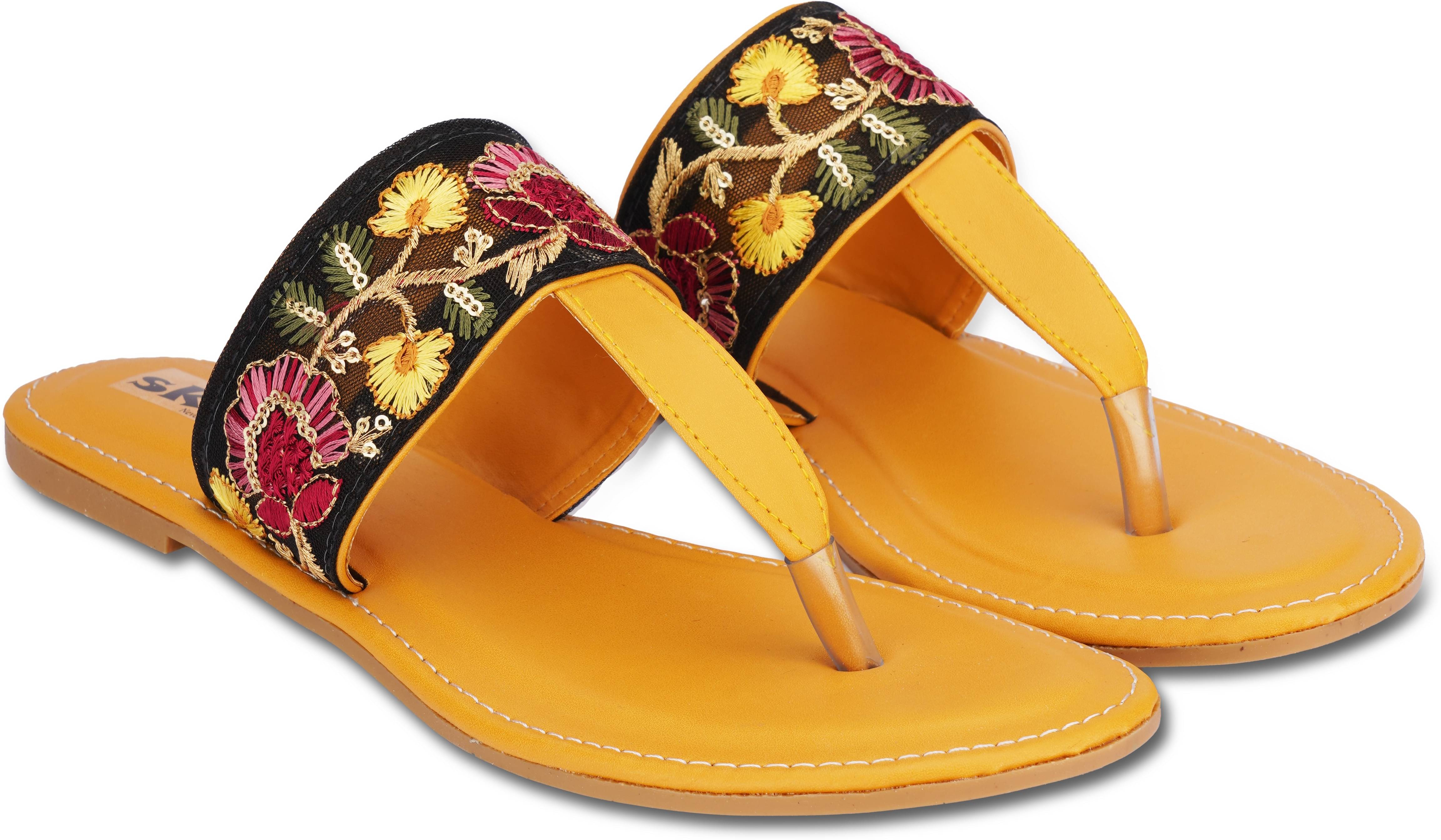     			SKOLL Yellow Women's Juttis