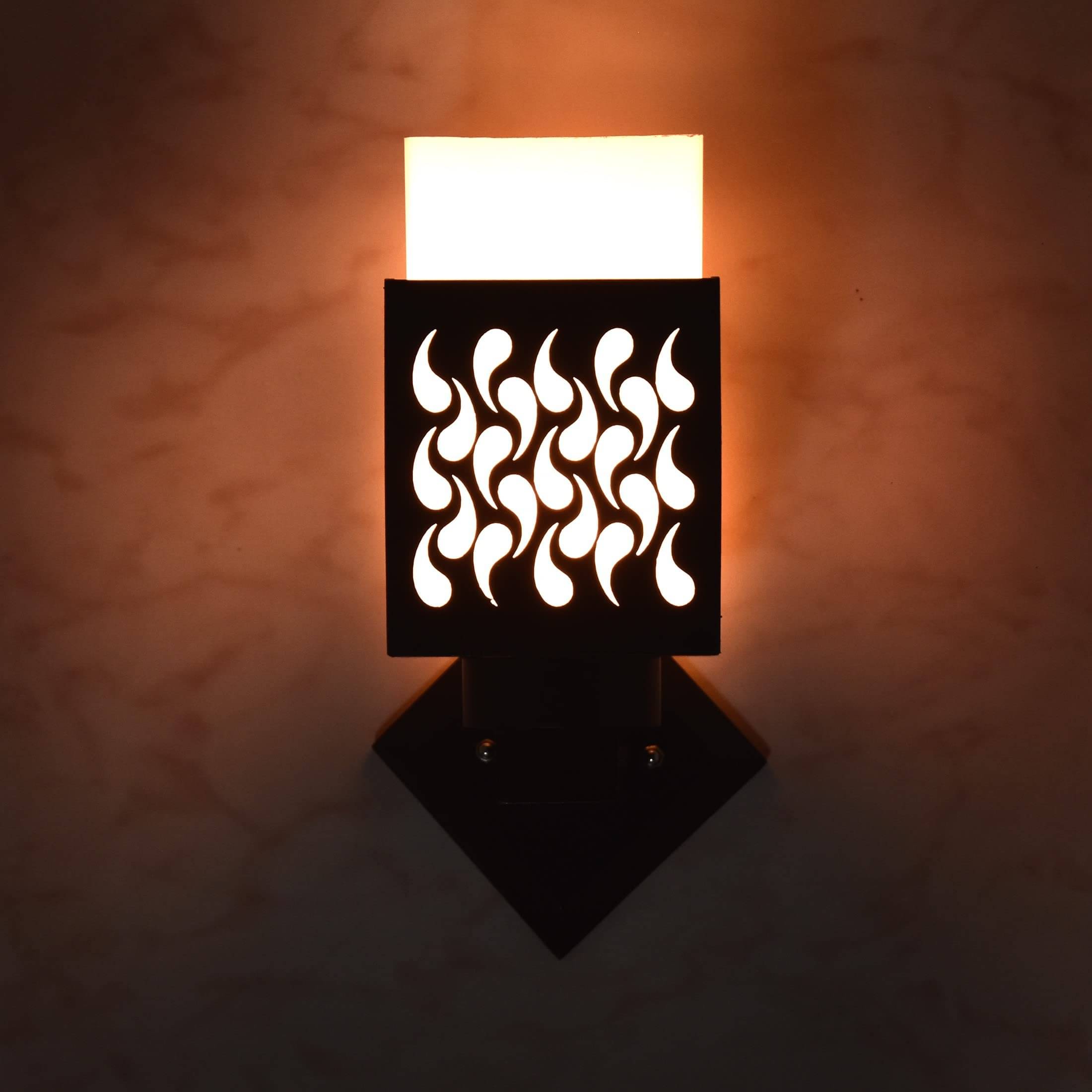     			1st Time Multicolor Up Light Wall Lamp ( Pack of 1 )