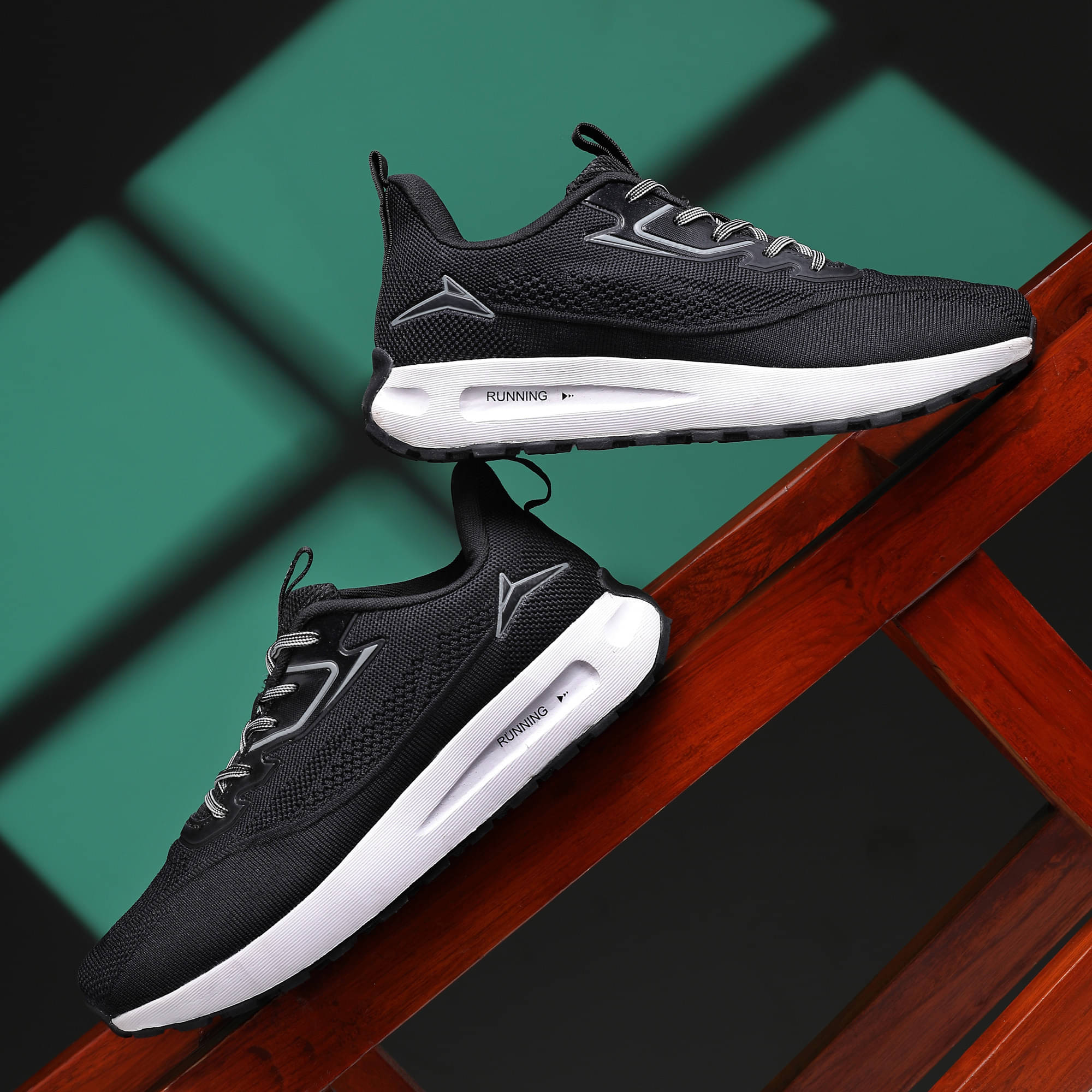     			JQR UP RISE Black Men's Sports Running Shoes