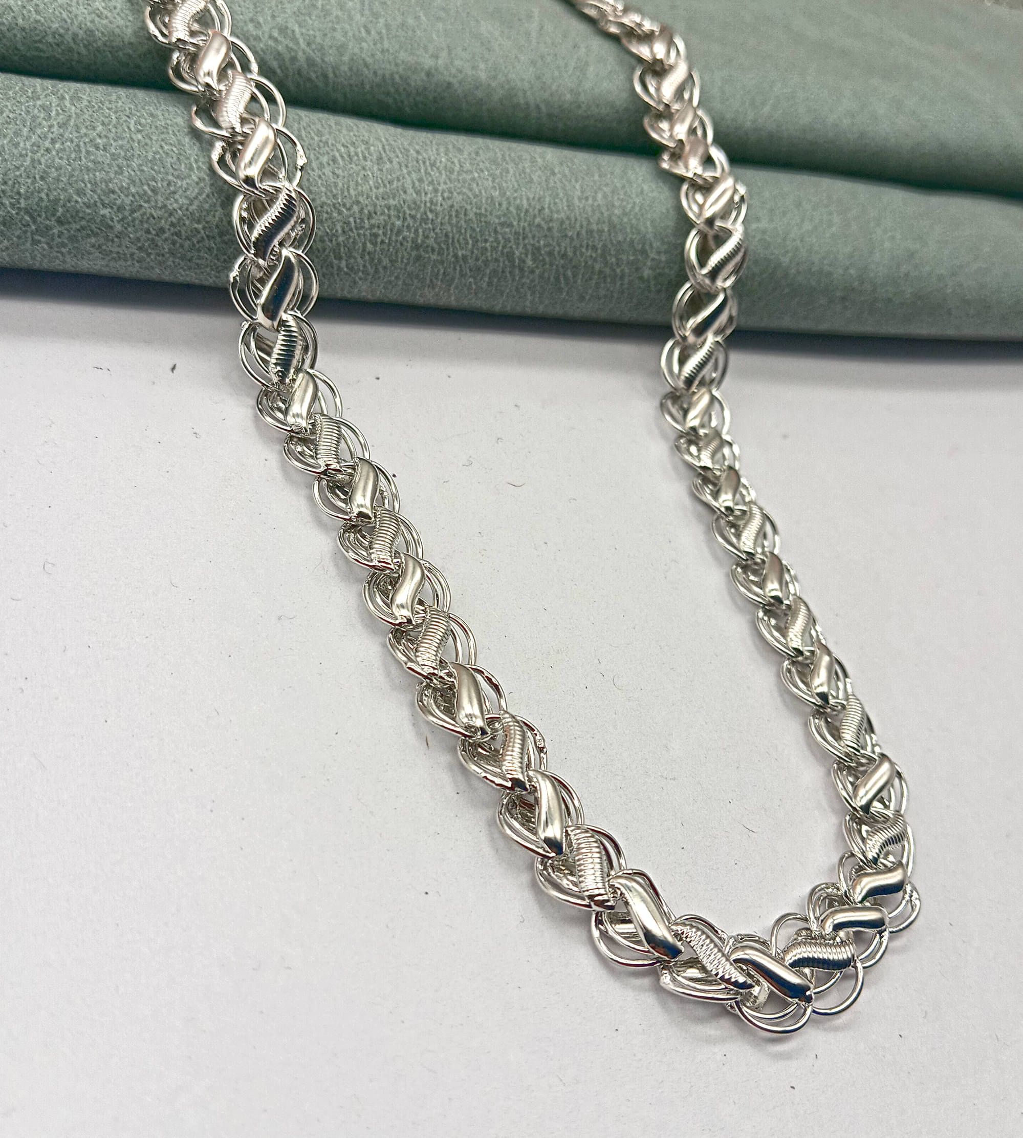 RANEM Gold Plated Chain ( Set of 1 ) RANEM Gold Plated Chain ( Set of 1 )