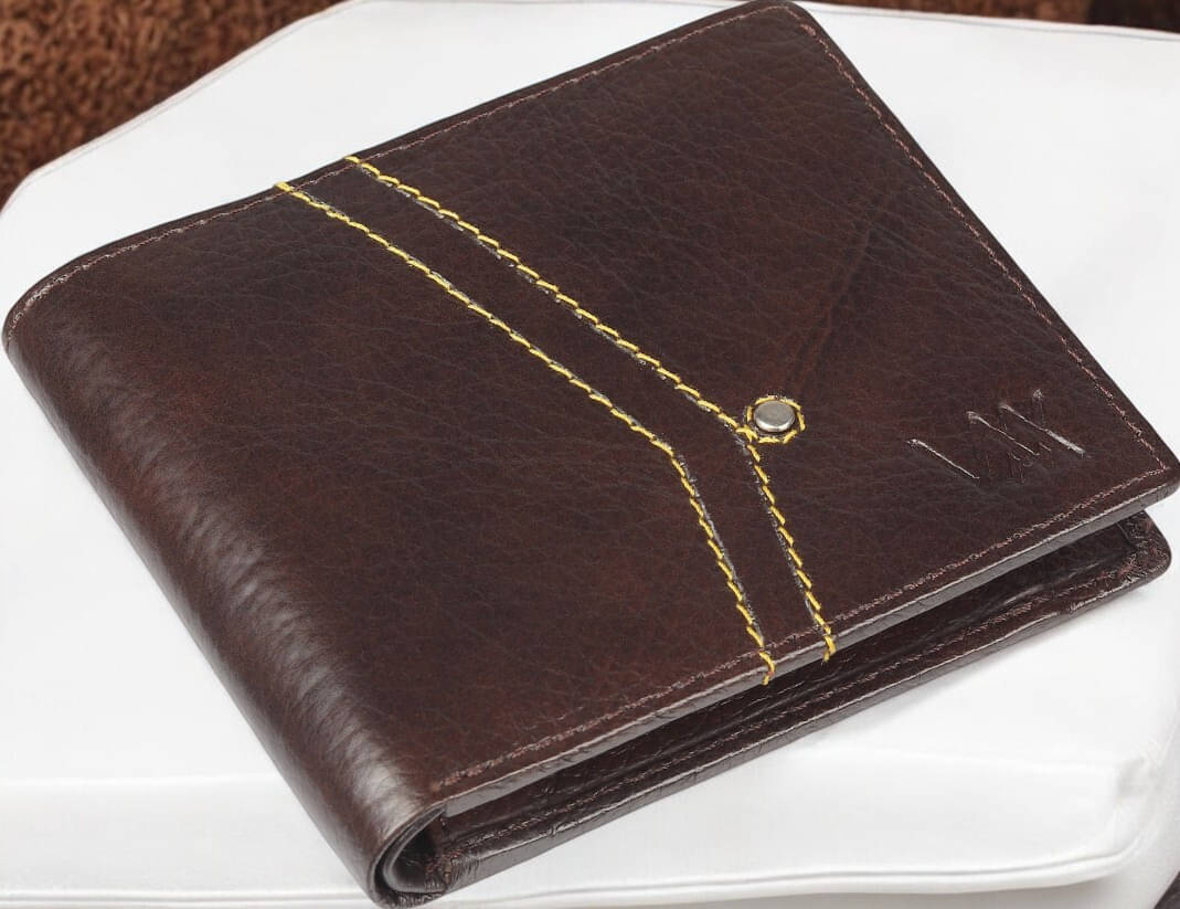     			WILDAUK 100% Leather Self Design Men's Regular Wallet With More Than 10 Slots For Card ( Brown , Pack of 1 )
