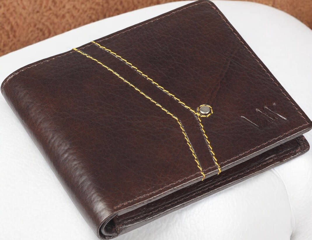     			WILDAUK 100% Leather Self Design Men's Regular Wallet With More Than 10 Slots For Card ( Brown , Pack of 1 )