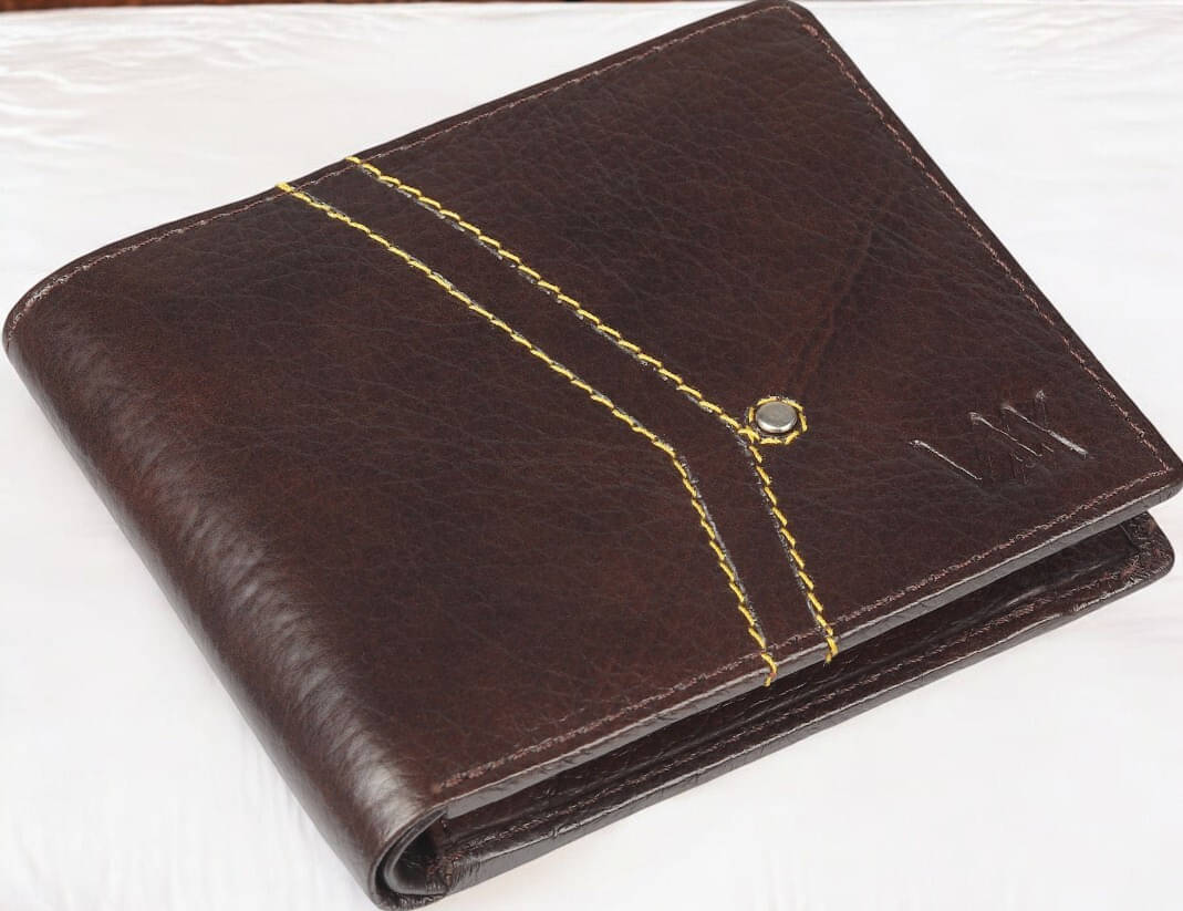     			WILDAUK 100% Leather Self Design Men's Regular Wallet With More Than 10 Slots For Card ( Brown , Pack of 1 )