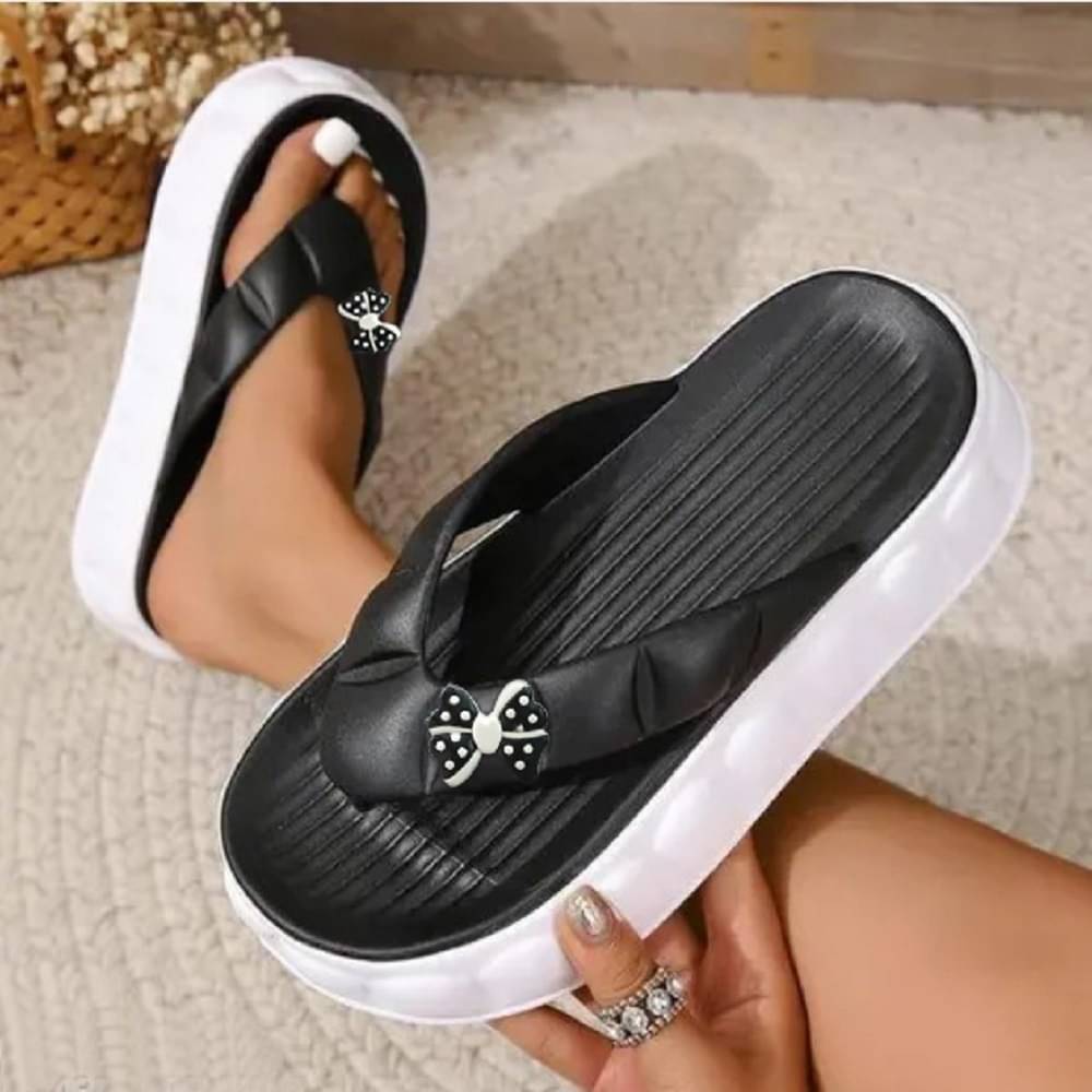     			EASTERN CLUB Black Women's Slipper