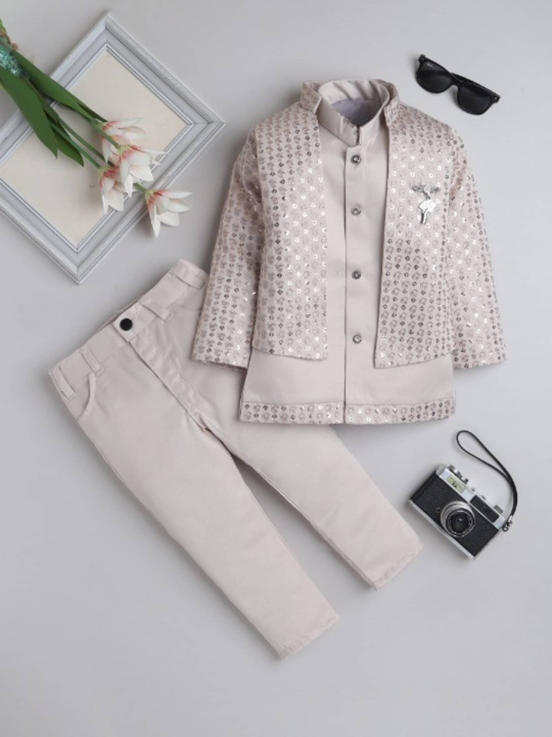     			Fourfolds Boys Polyester Suit ( Pack of 1 , Beige )