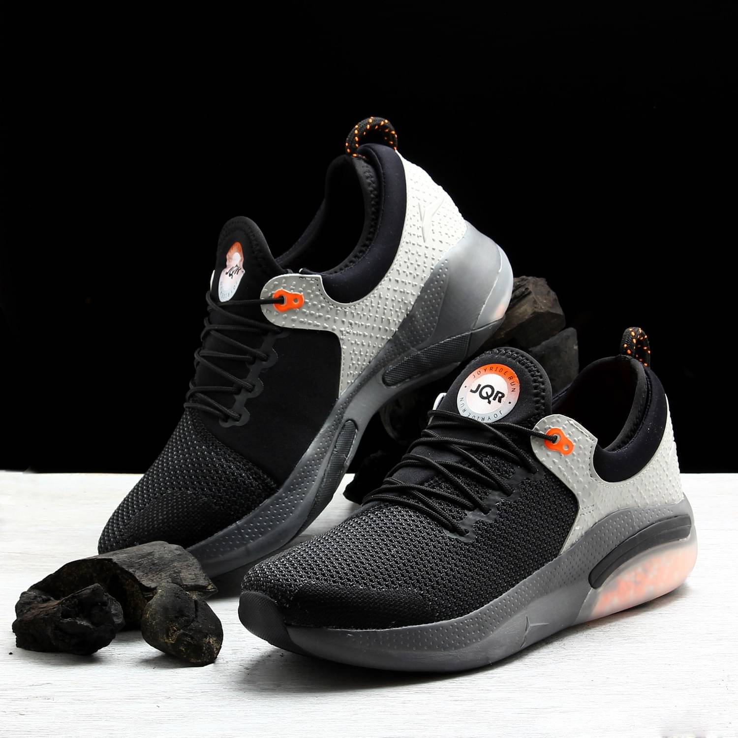 JQR JOYO-4 PLUS Black Men's Sports Running Shoes JQR JOYO-4 PLUS Black Men's Sports Running Shoes