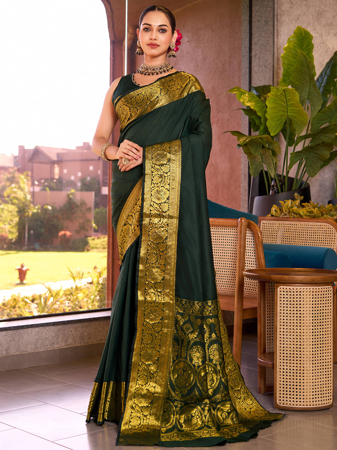     			Nayanthara Trends Silk Blend Printed Saree With Unstitched Blouse Piece ( Green )