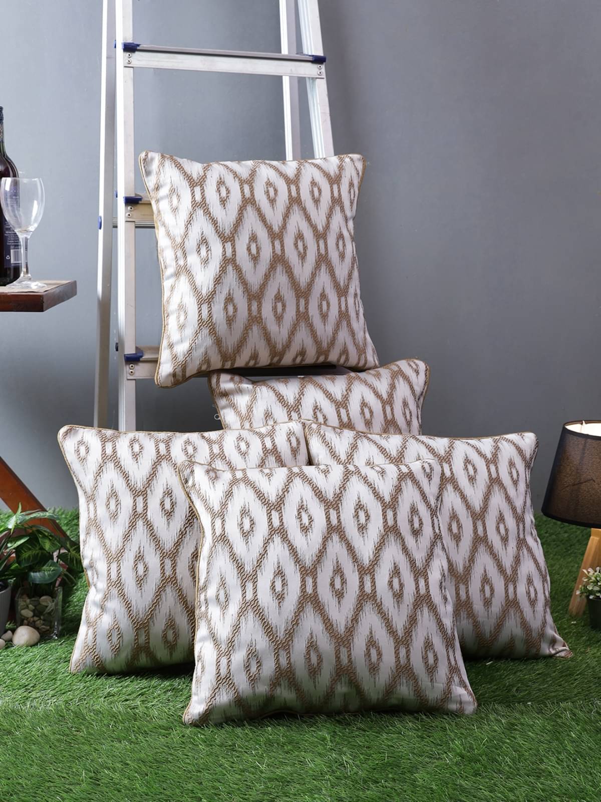     			Romee Set of 5 Polyester Geometric Square Cushion Cover (40X40)cm - White