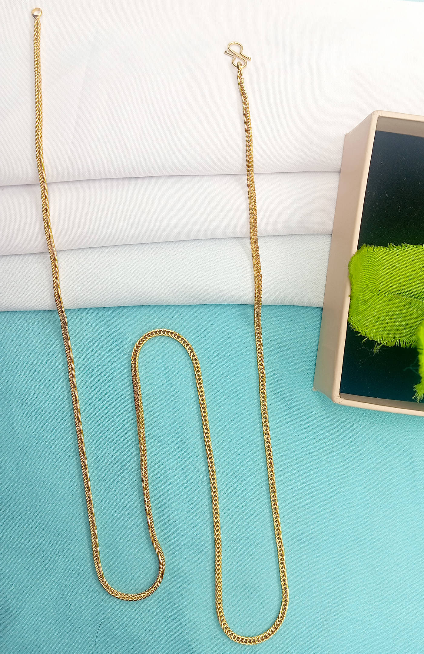     			SHANKHRAJ MA LL Gold Plated Chain ( Set of 1 )