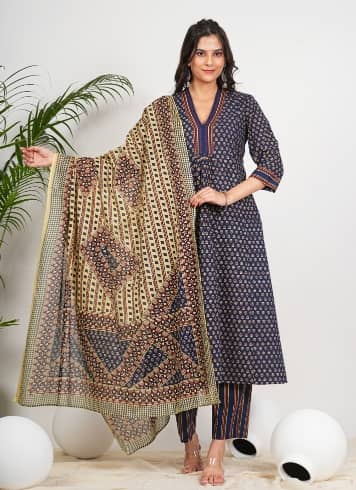 Yash Gallery Cotton Printed Kurti With Pants Women's Stitched Salwar Suit - Maroon ( Pack of 1 )