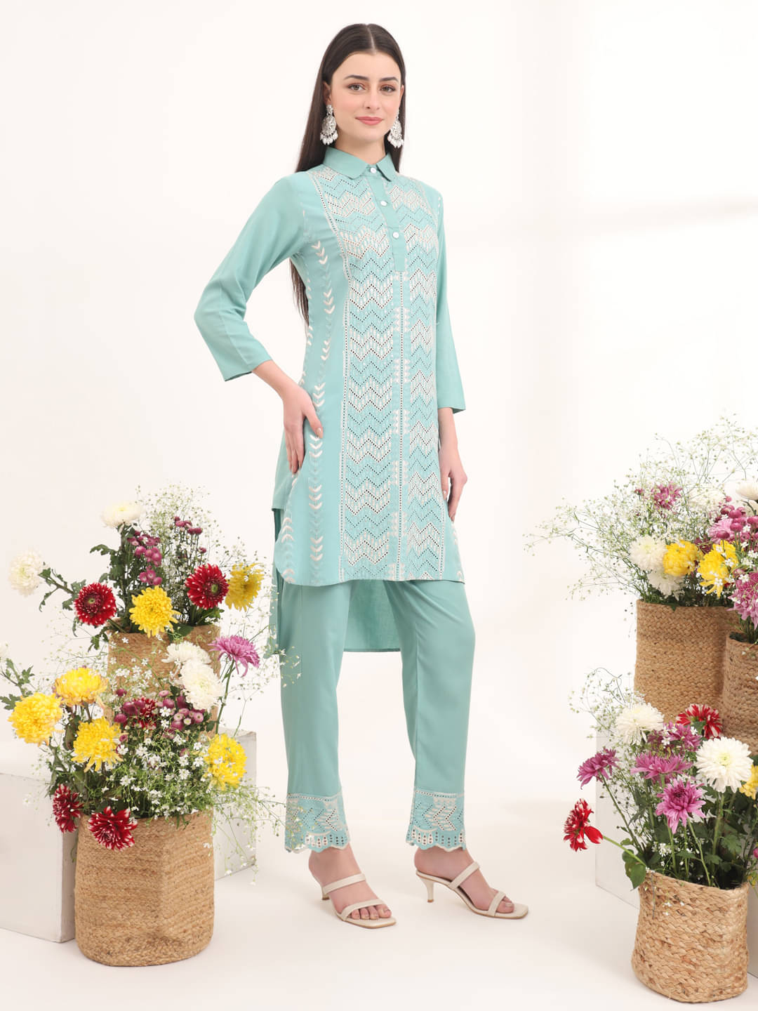     			gufrina Rayon Applique Kurti With Pants Women's Stitched Salwar Suit - Green ( Pack of 1 )
