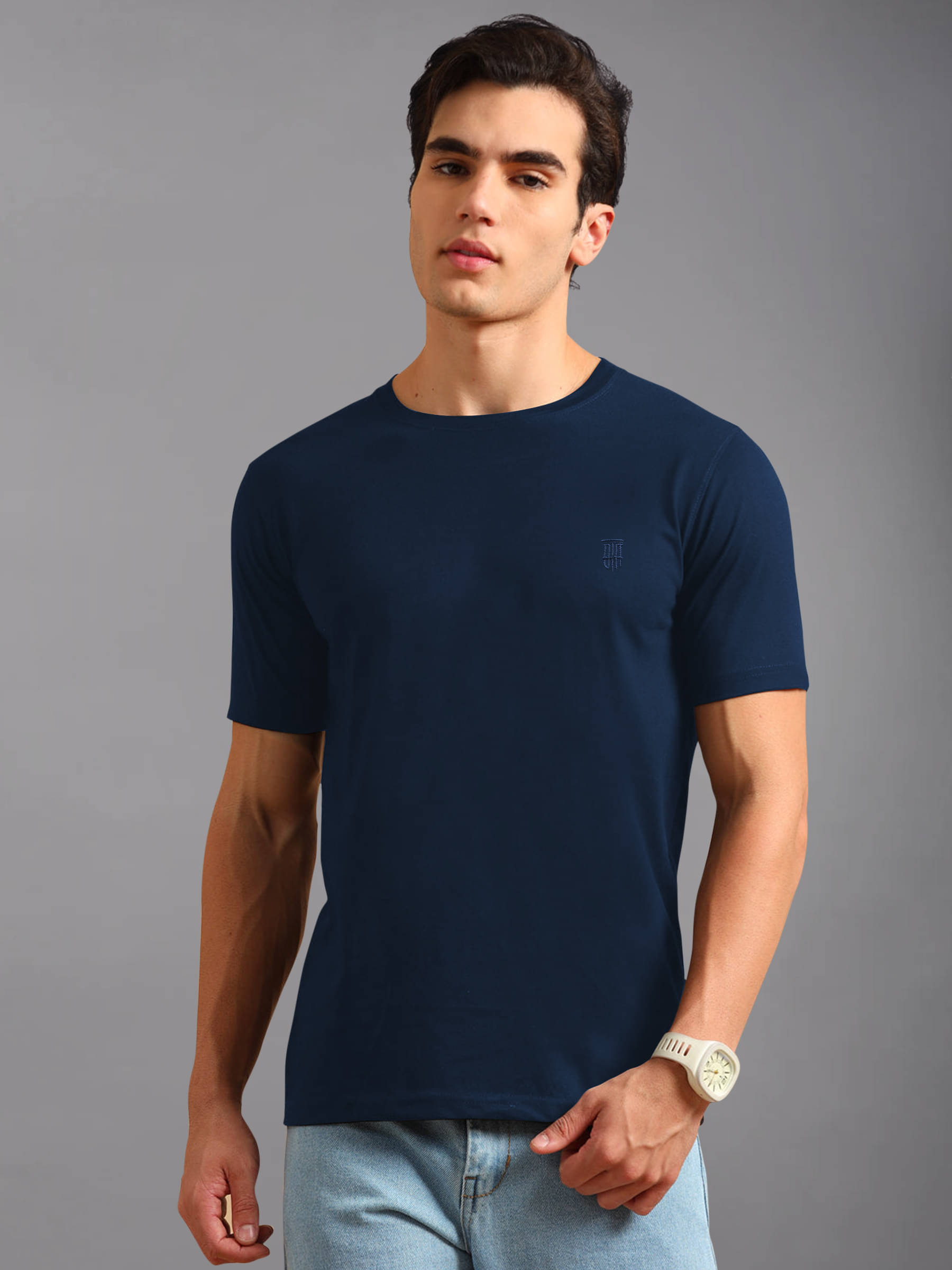 BLUE ARC Cotton Blend Regular Fit Solid Half Sleeves Men's Round T-Shirt - Navy ( Pack of 1 )     			BLUE ARC Cotton Blend Regular Fit Solid Half Sleeves Men's Round T-Shirt - Navy ( Pack of 1 )