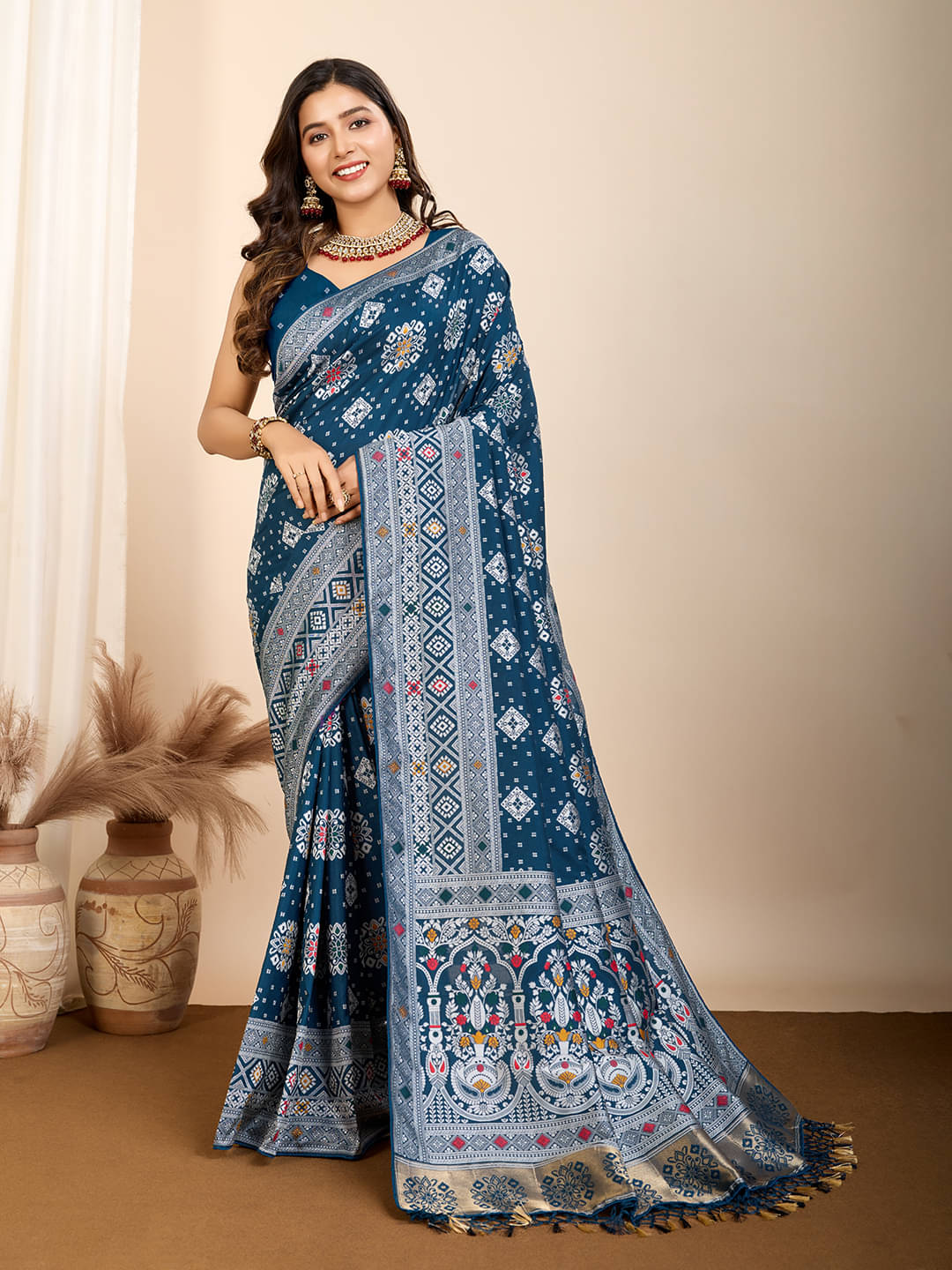 Nayanthara Trends Silk Woven Saree With Unstitched Blouse Piece ( Blue ) Nayanthara Trends Silk Woven Saree With Unstitched Blouse Piece ( Blue )