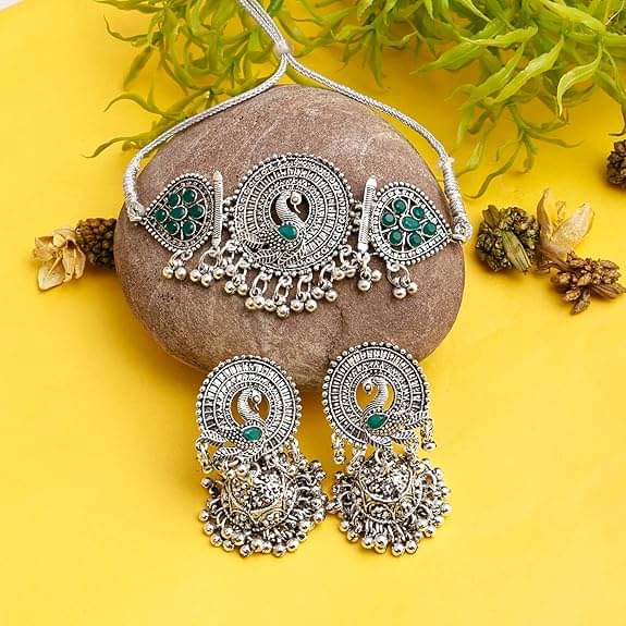     			Opus Gems Green Alloy Necklace Set ( Pack of 1 )