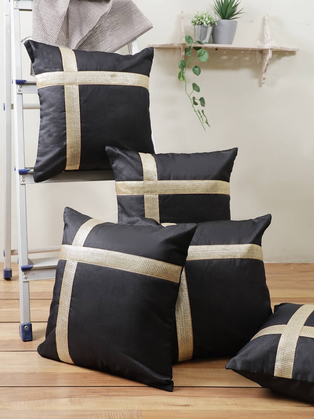     			Romee Set of 5 Polyester Geometric Square Cushion Cover (40X40)cm - Black