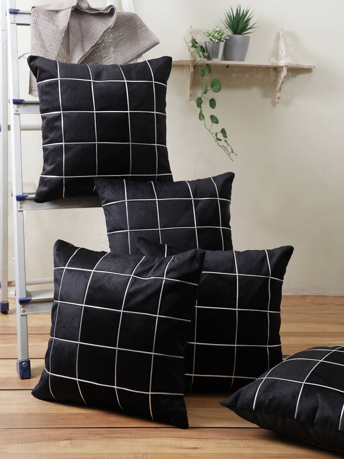     			Romee Set of 5 Polyester Small Checks Square Cushion Cover (40X40)cm - Black