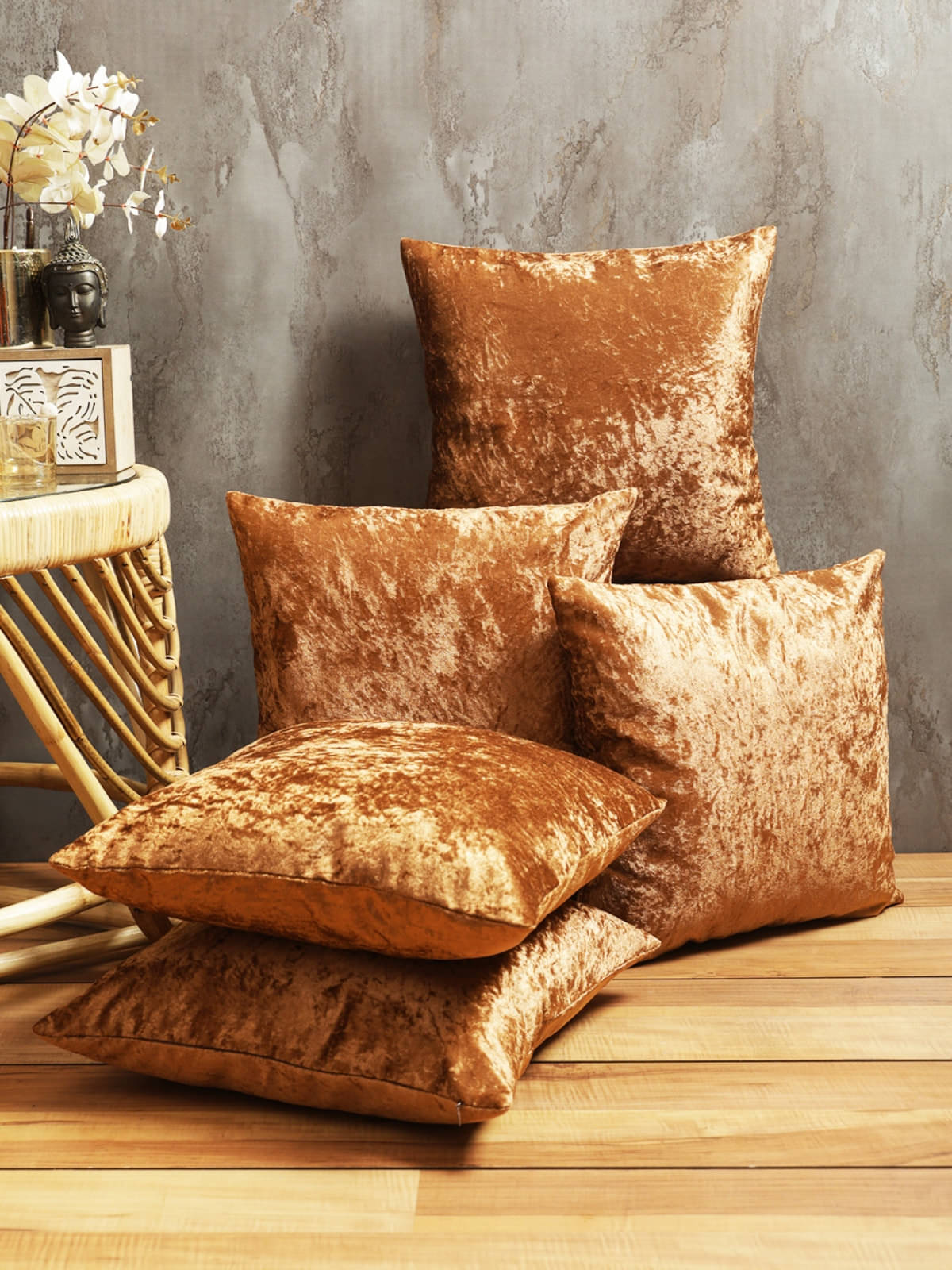     			Romee Set of 5 Velvet Solid Square Cushion Cover (40X40)cm - Gold
