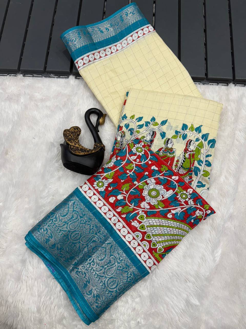 TARTAM Viscose Printed Saree With Unstitched Blouse Piece ( Light Blue ) TARTAM Viscose Printed Saree With Unstitched Blouse Piece ( Light Blue )