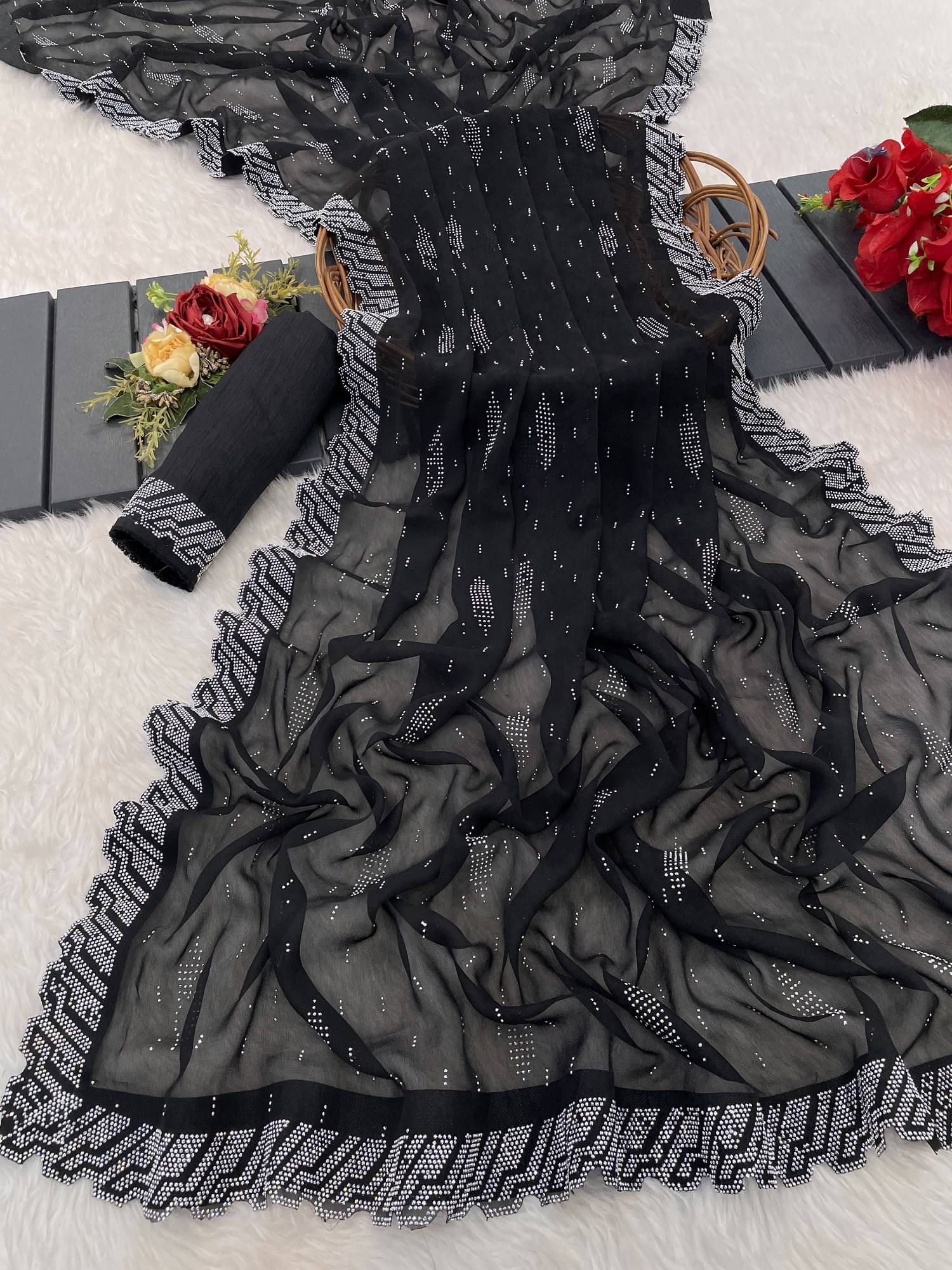     			VEERAIVA Georgette Embellished Saree With Unstitched Blouse Piece ( Black )
