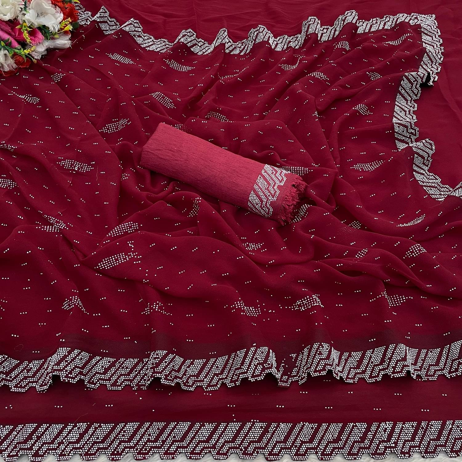     			VEERAIVA Georgette Embellished Saree With Unstitched Blouse Piece ( Maroon )