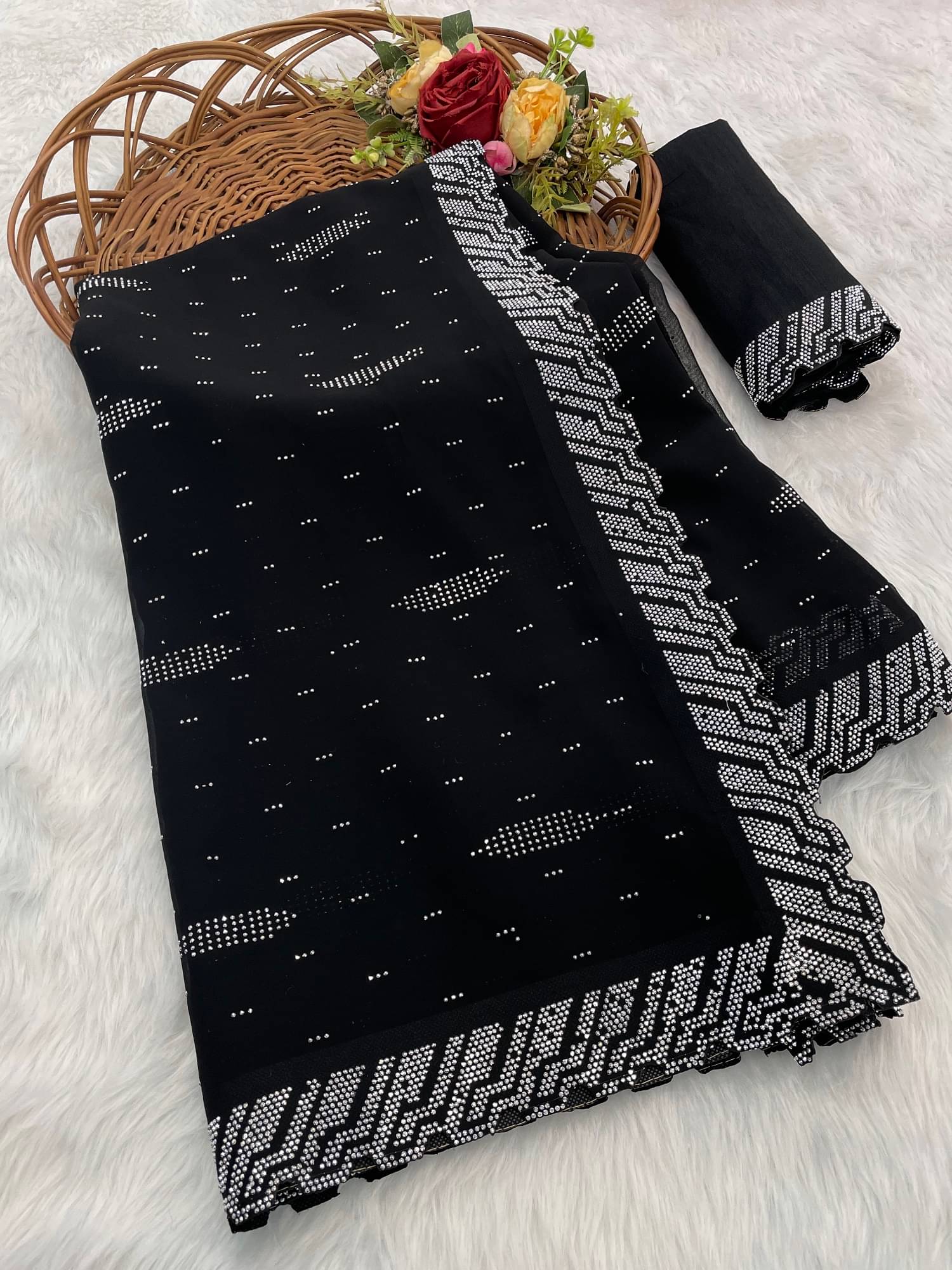     			VEERAIVA Georgette Embellished Saree With Unstitched Blouse Piece ( Black )