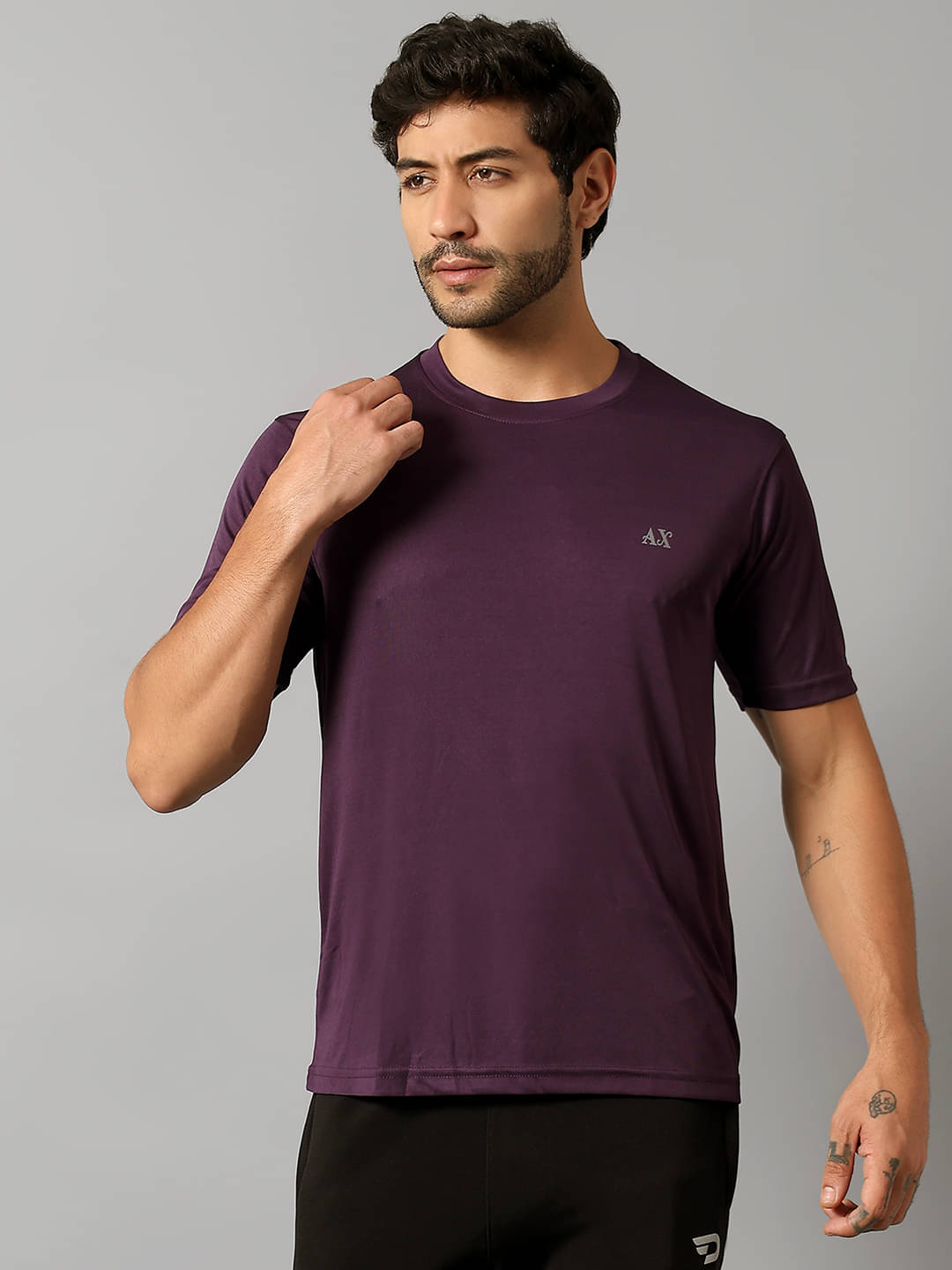     			Auxamis Polyester Regular Fit Solid Half Sleeves Men's Round T-Shirt - Wine ( Pack of 1 )