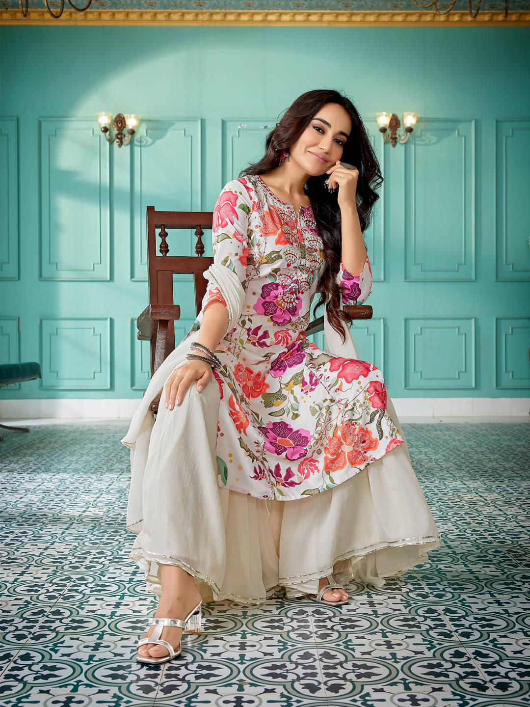     			Royal Export Pack of 1 Viscose Embroidered Straight Women's Kurti with Dupatta - ( Multicolor )