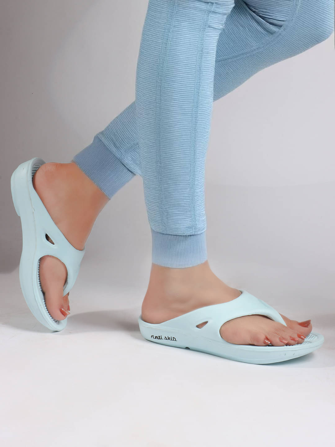     			Aroom Light Blue Women's Flip Flop