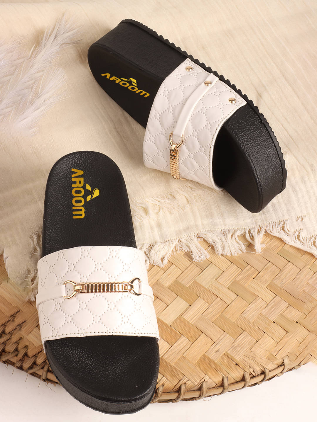     			Aroom White Women's Slip On Heels