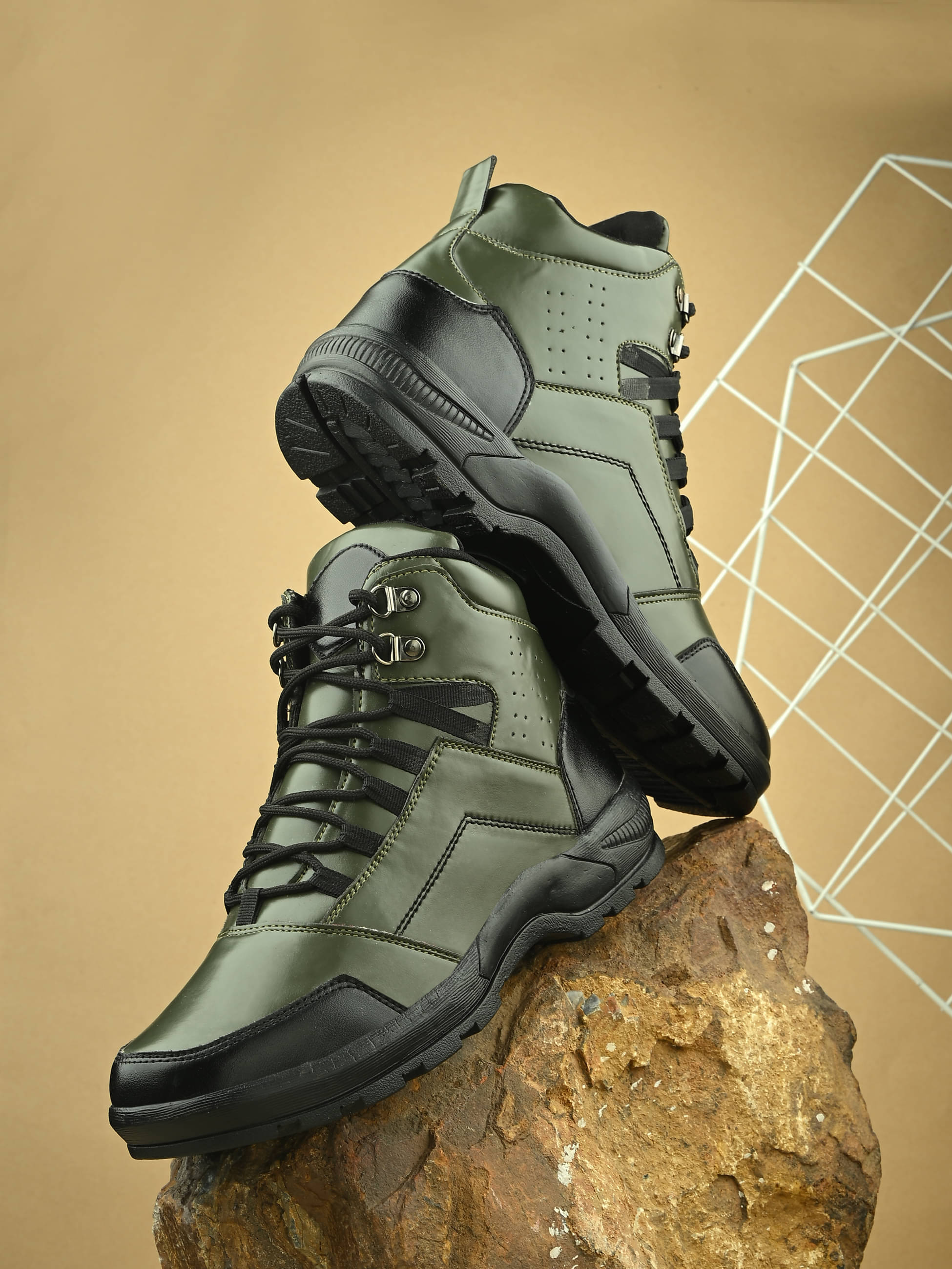     			BIZZARO Olive Men's Casual Boots