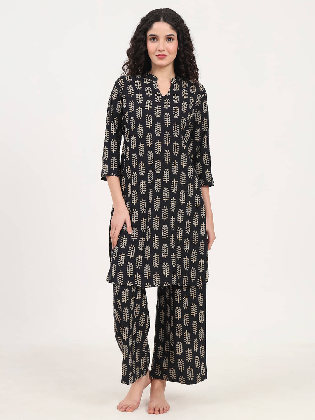     			Divena Black Cotton Women's Nightwear Nightsuit Sets ( Pack of 1 )