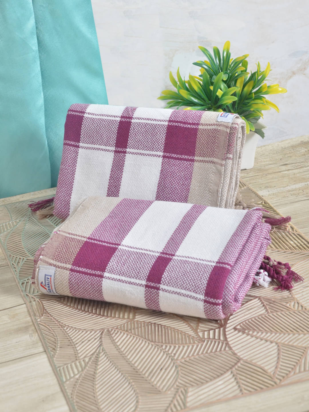     			FABINALIV Pack of 2 Cotton Below 300 -GSM Bath Towel ( Multicolor )
