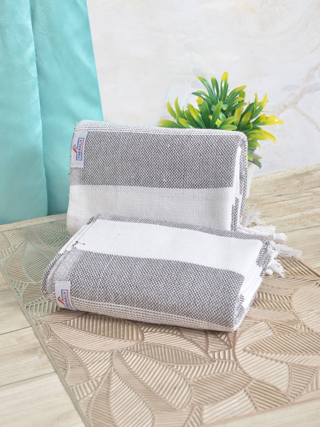     			FABINALIV Pack of 2 Cotton Below 300 -GSM Bath Towel ( Multicolor )