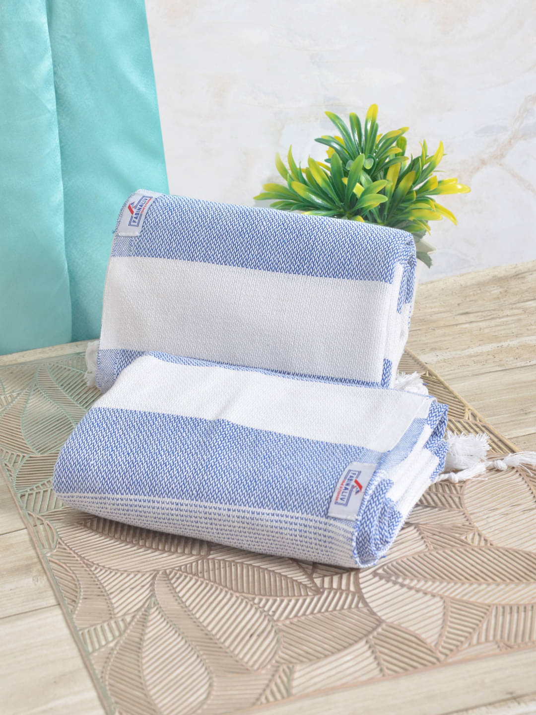     			FABINALIV Pack of 2 Cotton Below 300 -GSM Bath Towel ( Multicolor )
