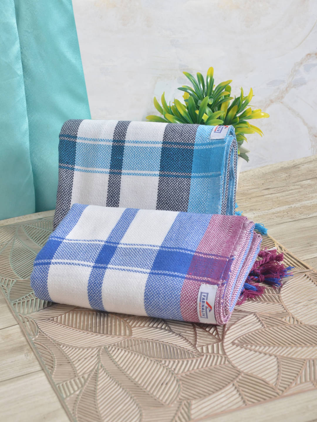     			FABINALIV Pack of 2 Cotton Below 300 -GSM Bath Towel ( Multicolor )
