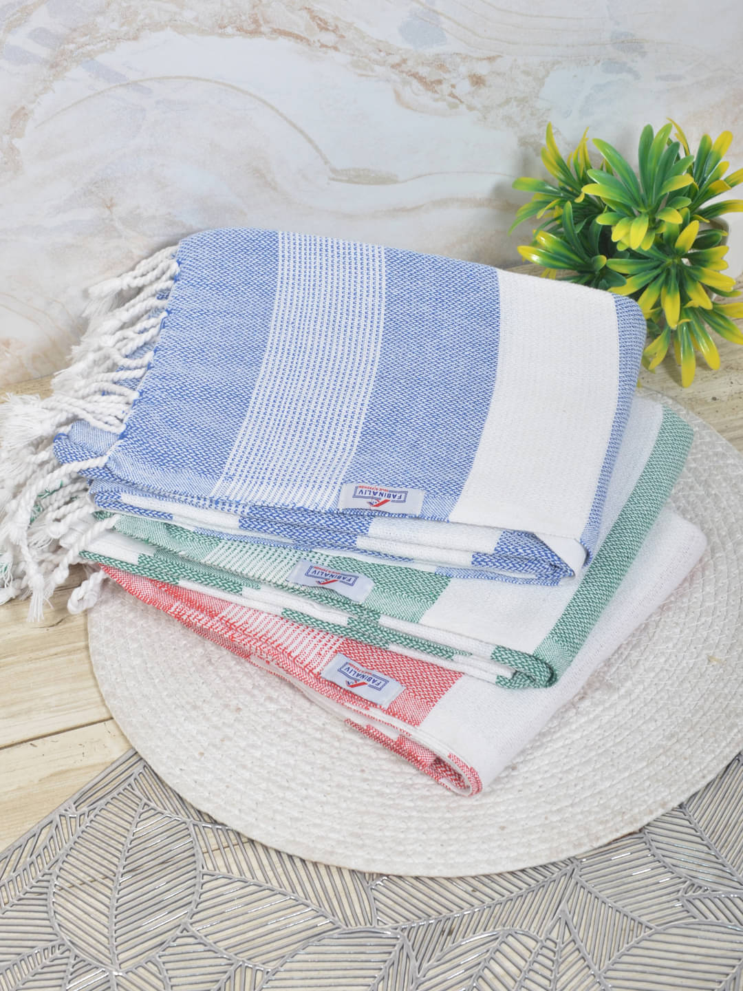     			FABINALIV Pack of 3 Cotton Below 300 -GSM Bath Towel ( Multicolor )