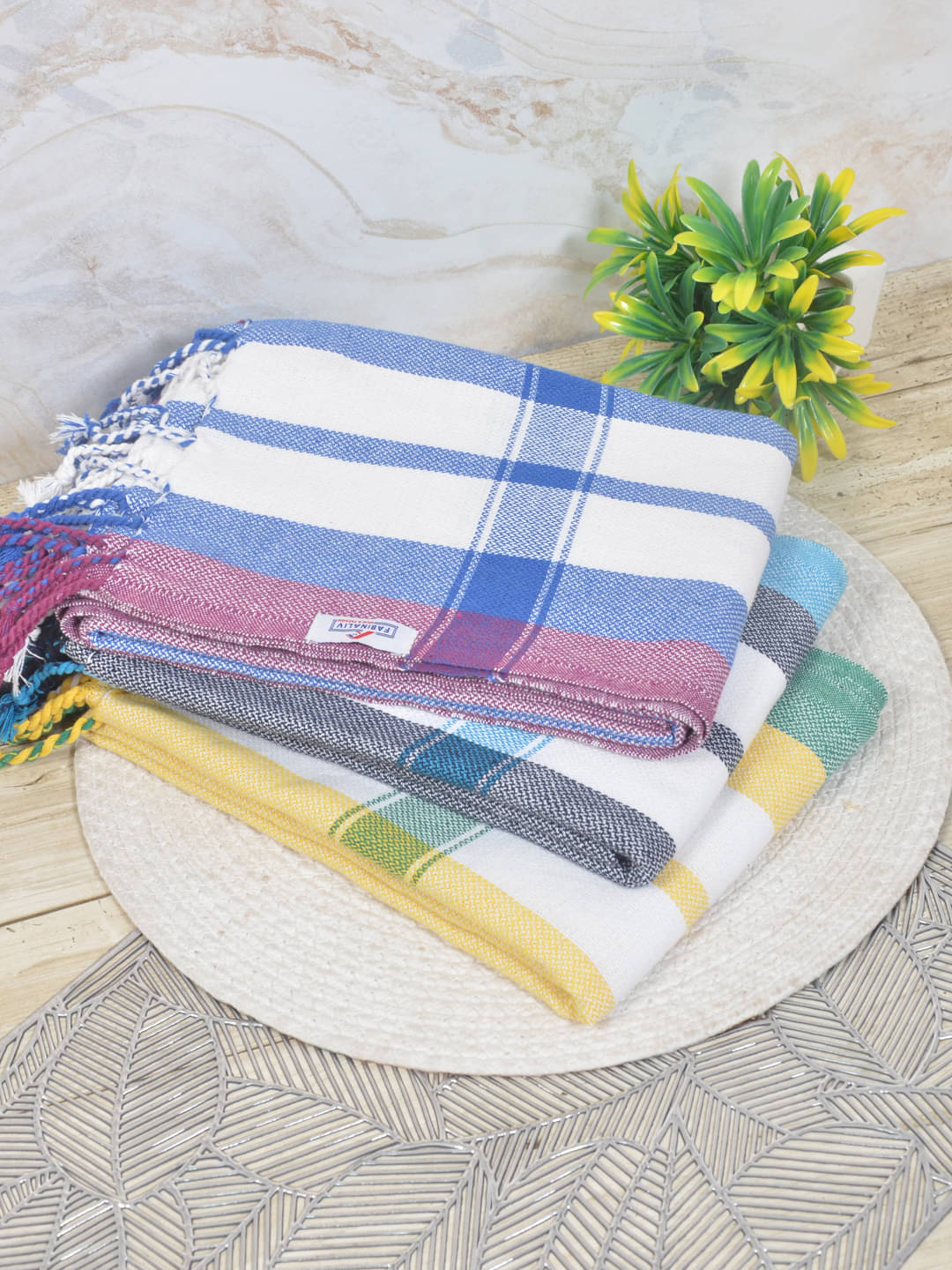     			FABINALIV Pack of 3 Cotton Below 300 -GSM Bath Towel ( Multicolor )