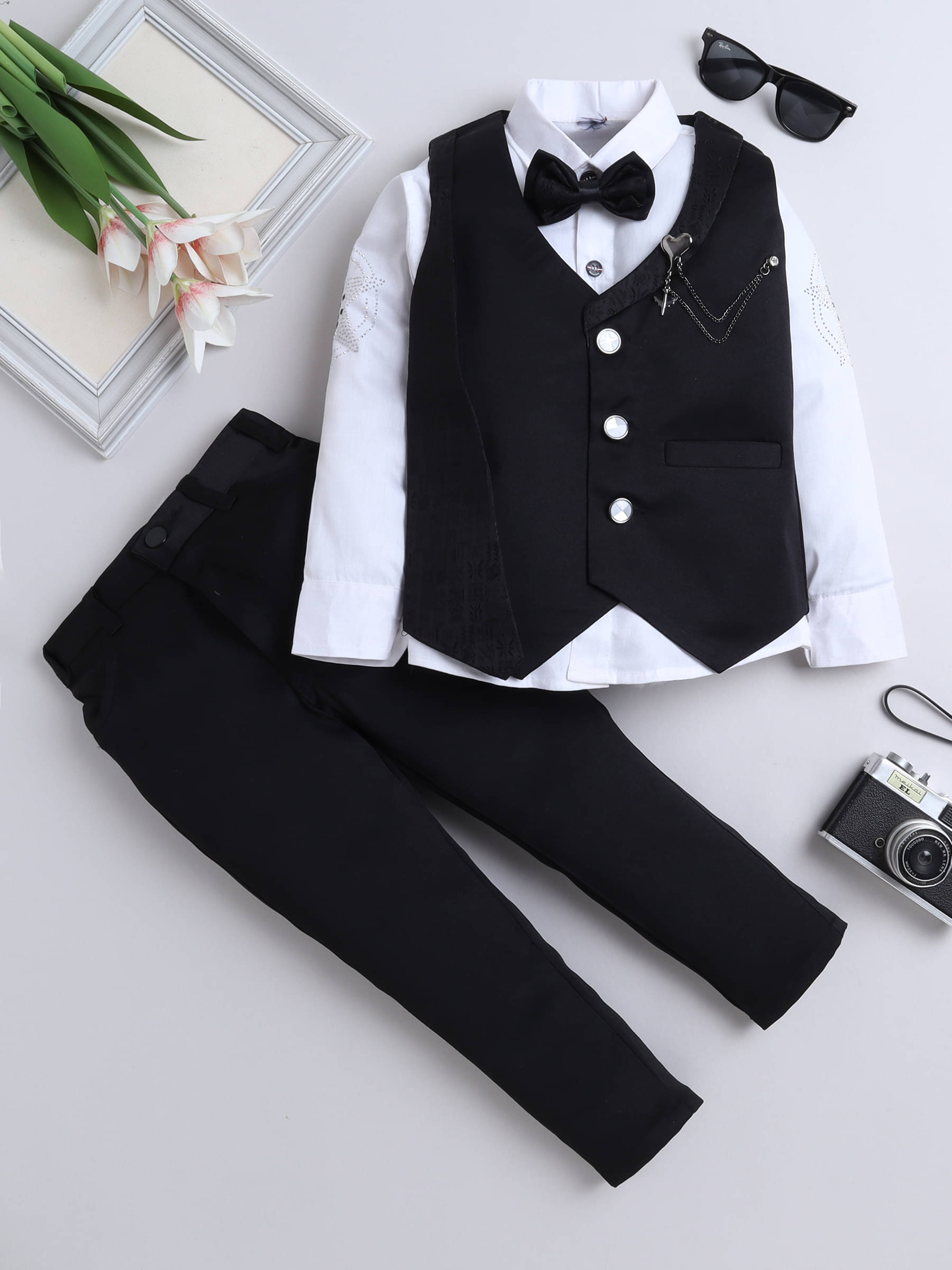     			Fourfolds Pack of 1 Boys Cotton Blend Shirt & Pants Set ( Black )