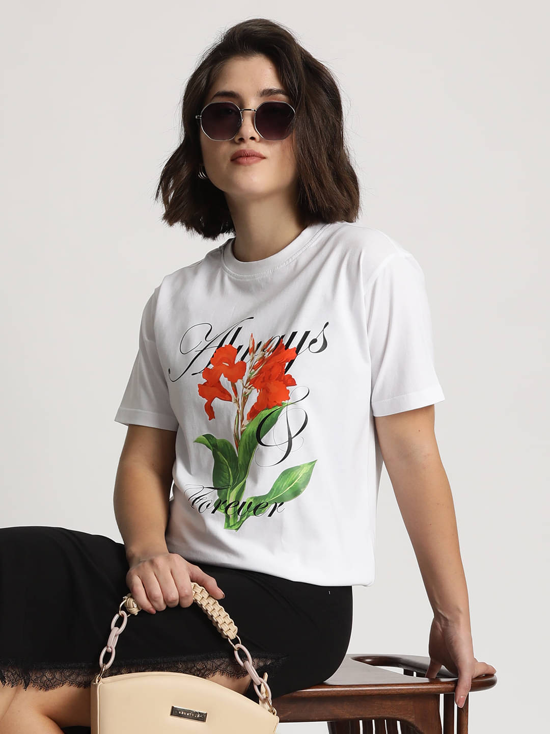 IVOC Women Cotton Self Design Regular Fit Round Neck T-Shirt ( White ) IVOC Women Cotton Self Design Regular Fit Round Neck T-Shirt ( White )