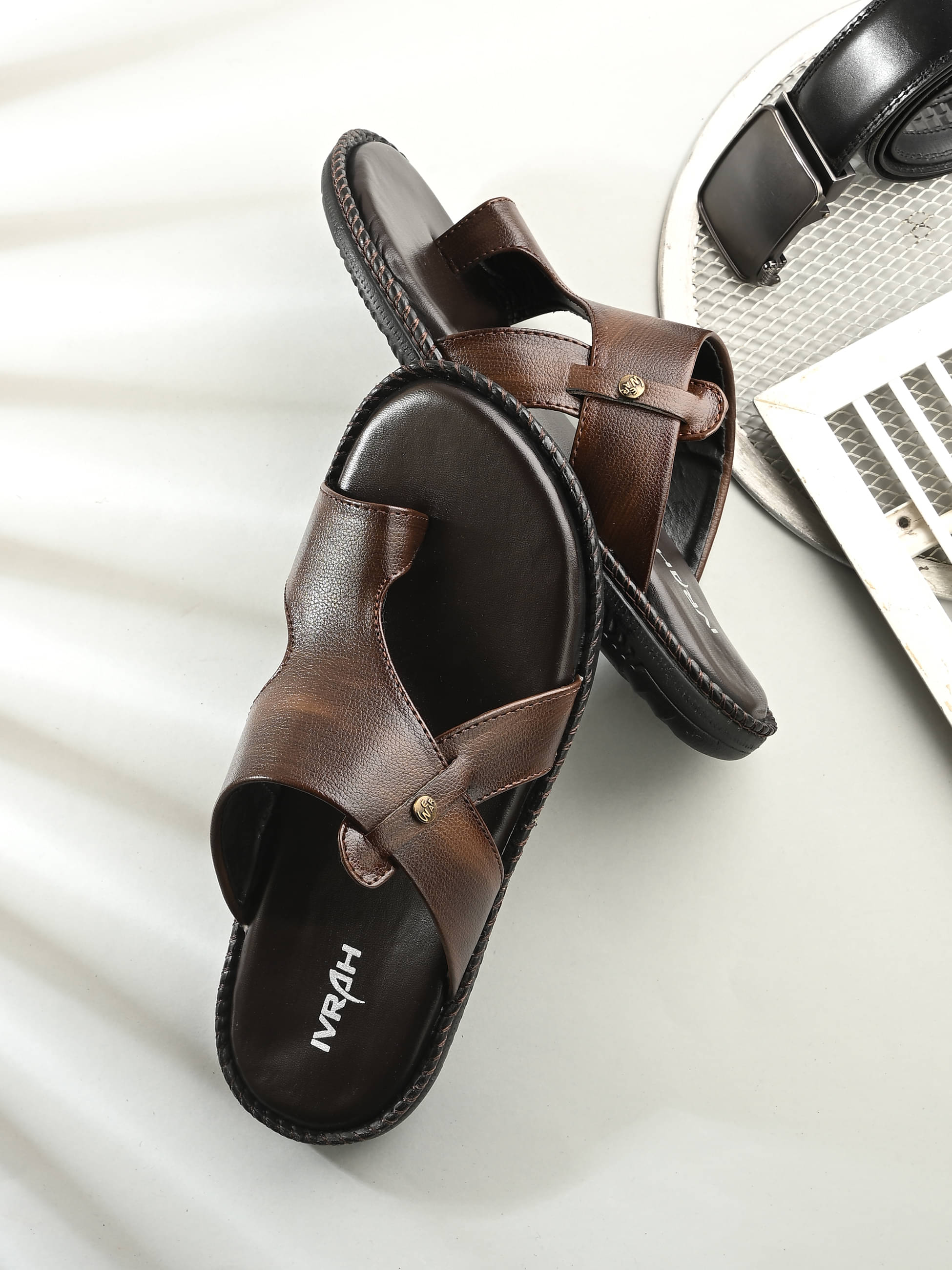     			IVRAH Brown Men's Leather Slipper