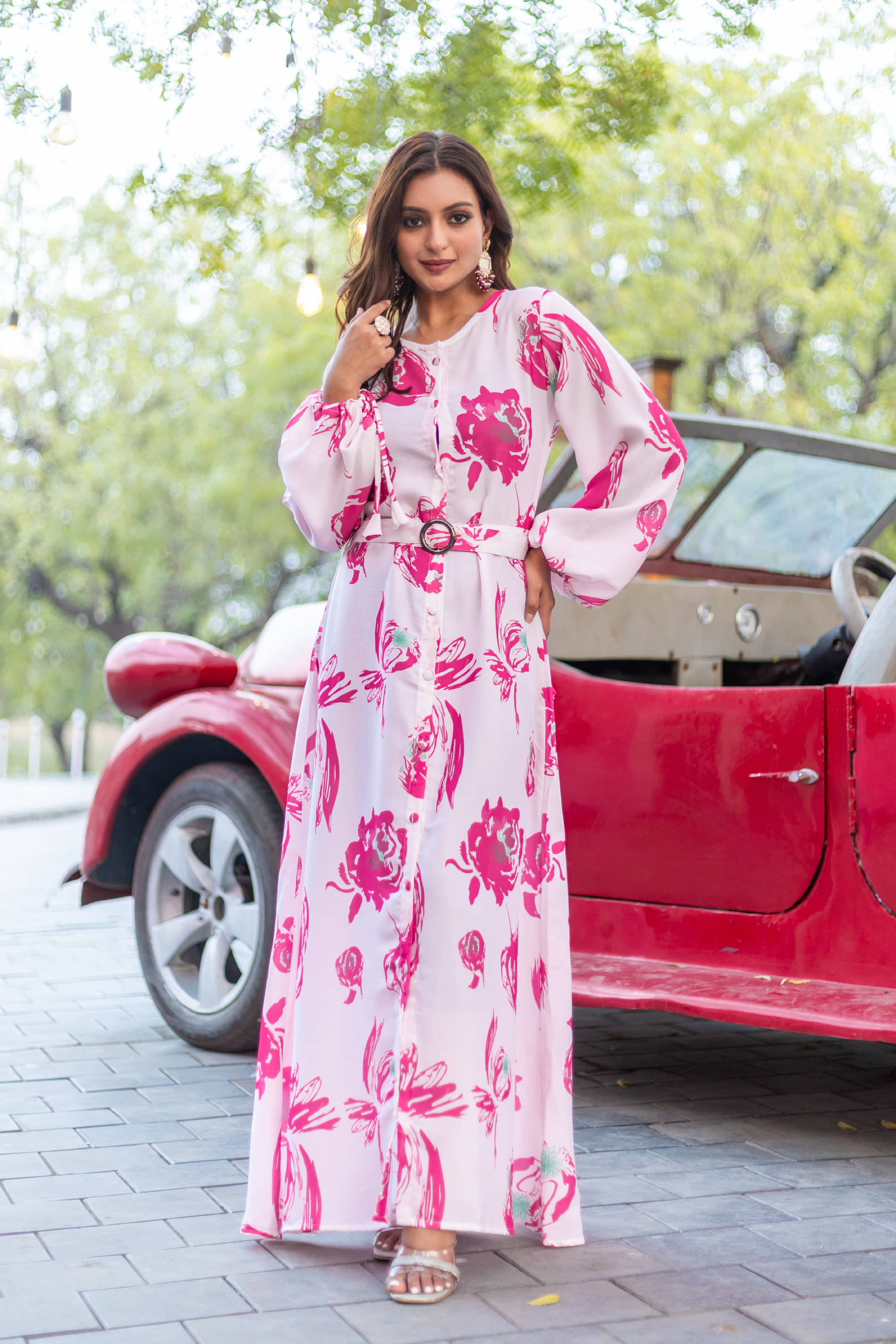     			SARINKU Off White Flared Polyester Women's Stitched Ethnic Gown ( Pack of 1 )