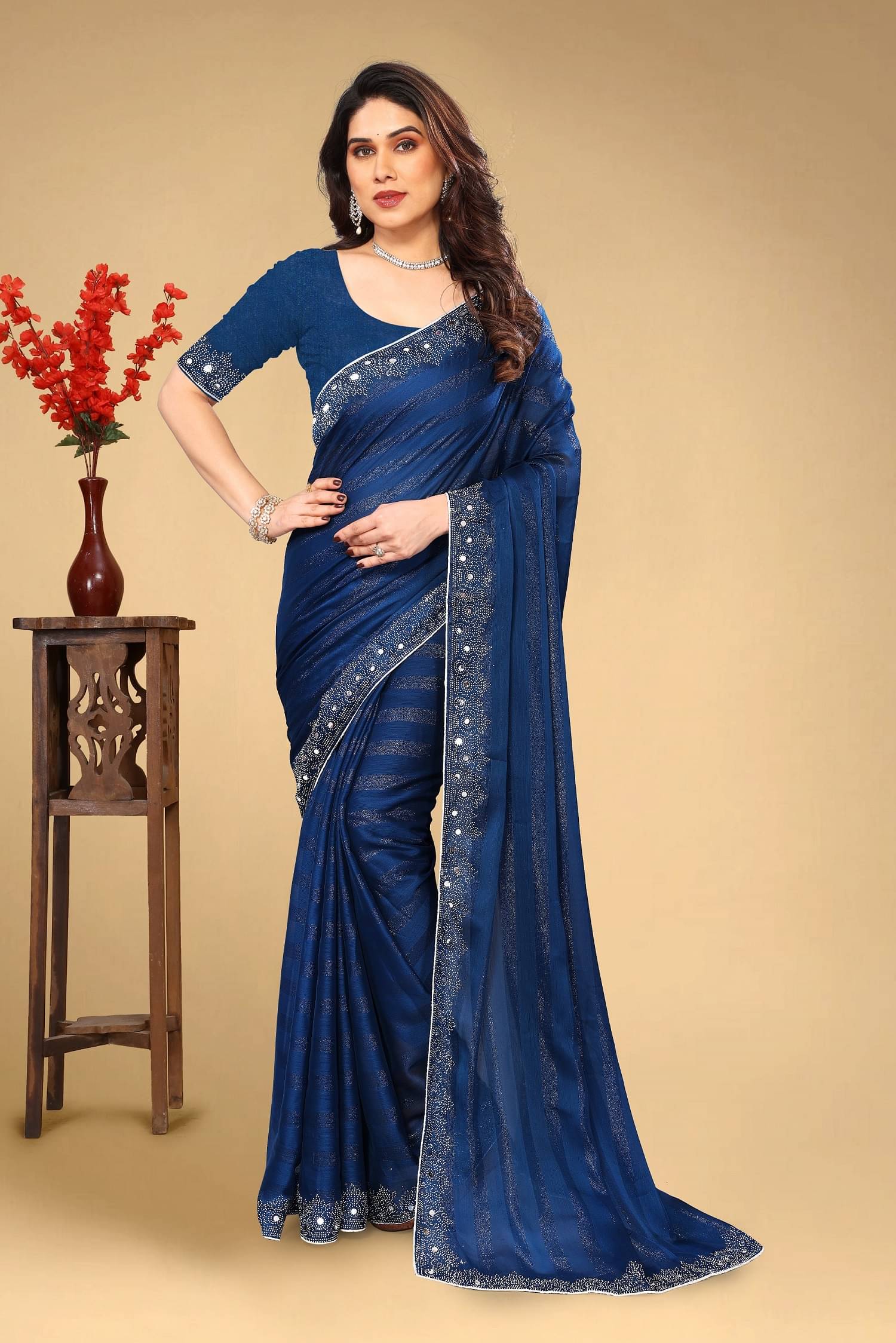     			VEERAIVA Chiffon Striped Saree With Unstitched Blouse Piece ( Navy Blue )