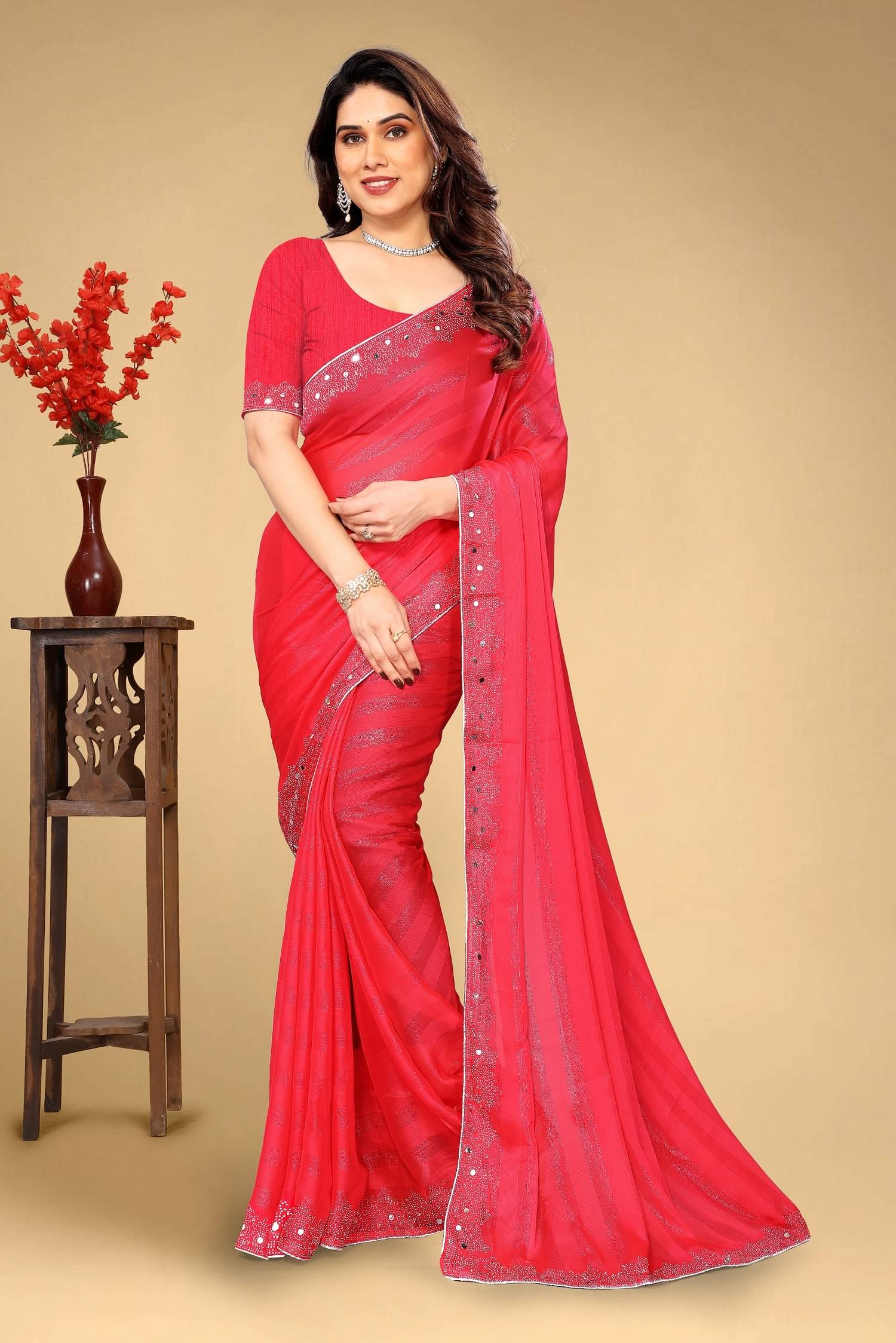     			VEERAIVA Chiffon Striped Saree With Unstitched Blouse Piece ( Pink )