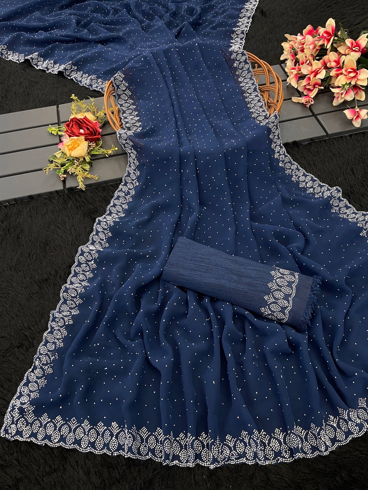     			VEERAIVA Georgette Embroidered Saree With Unstitched Blouse Piece ( Navy Blue )