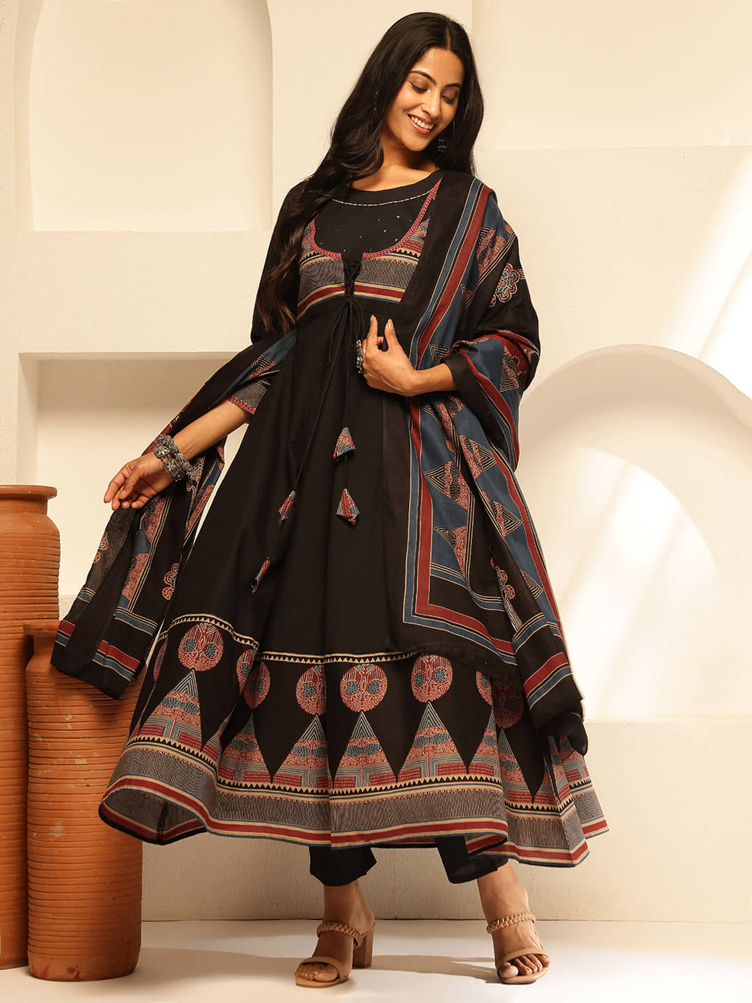 Vbuyz Cotton Printed Kurti With Pants Women's Stitched Salwar Suit - Black ( Pack of 1 )