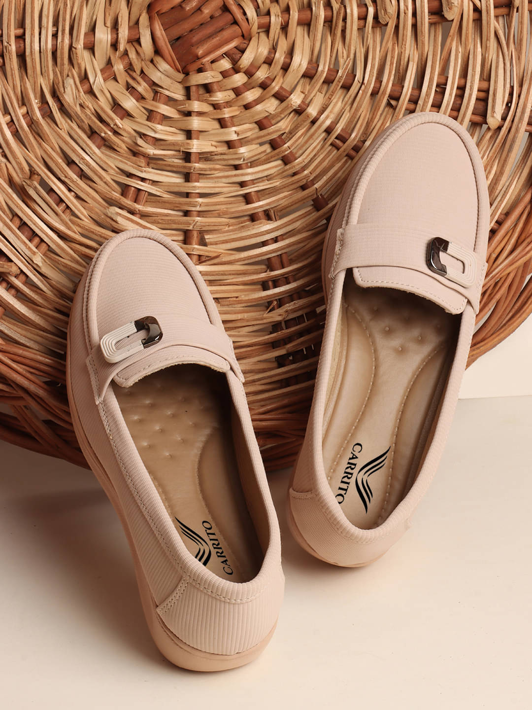     			Carrito Cream Women's Loafers