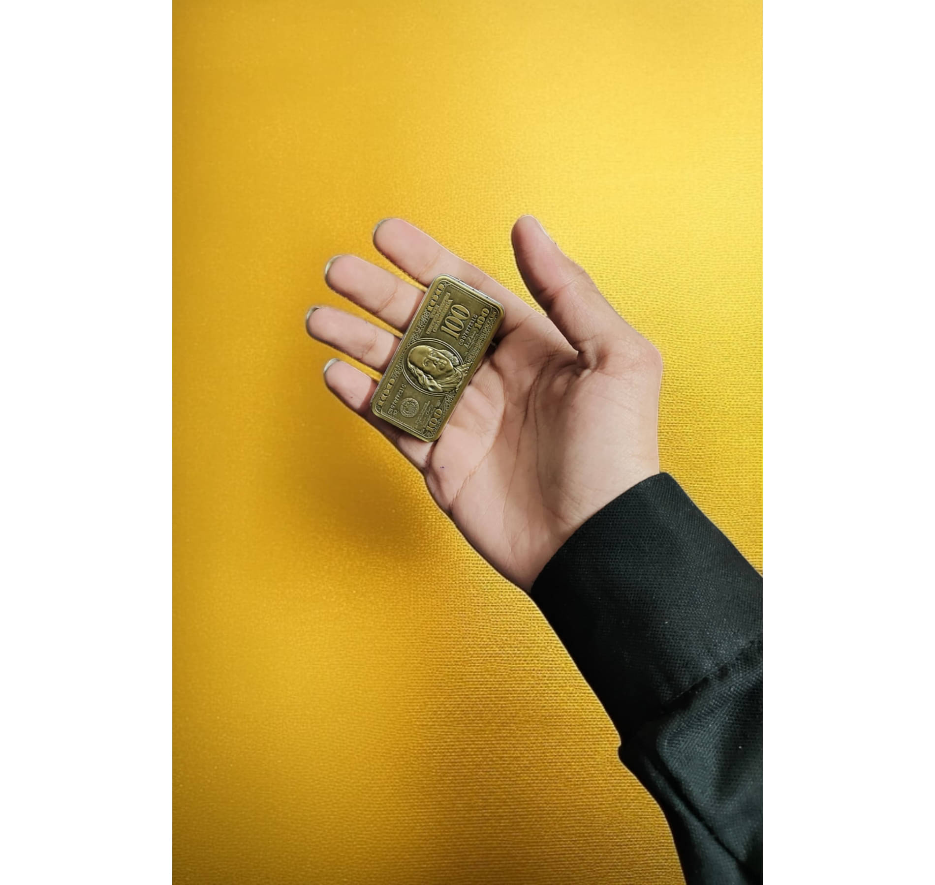     			JGG JAIN GIFT GALLERY Gold Aluminium Cigarette Lighter ( Pack of 1 )