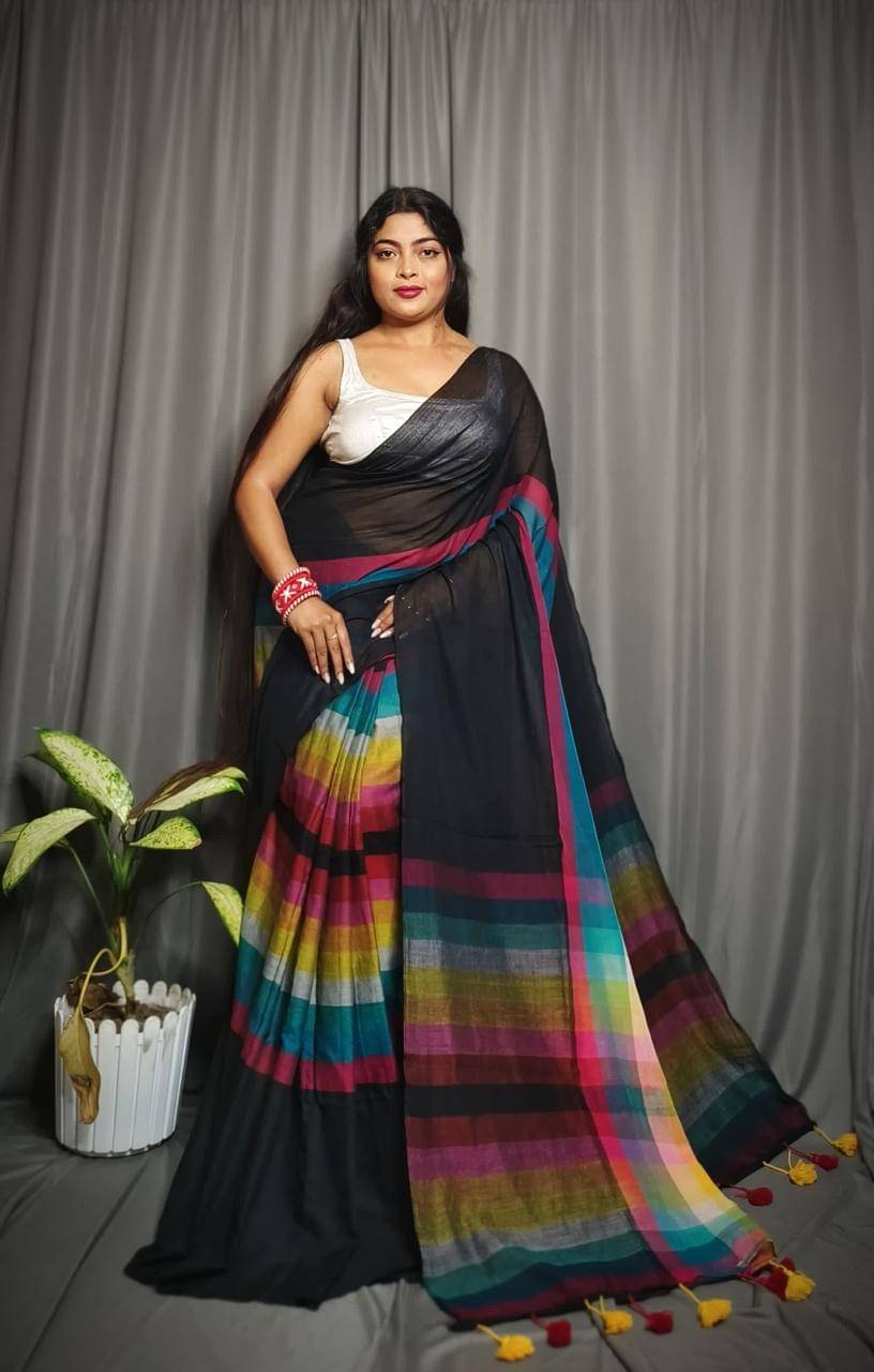 SARADA HANDLOOM Cotton Striped Saree With Unstitched Blouse Piece ( Black ) SARADA HANDLOOM Cotton Striped Saree With Unstitched Blouse Piece ( Black )