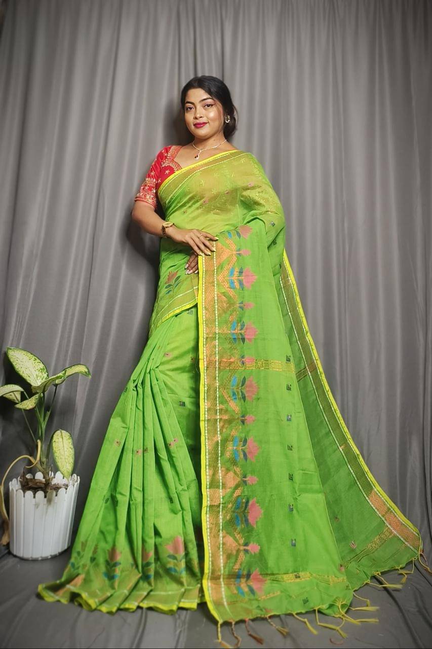 SARADA HANDLOOM Cotton Woven Saree With Unstitched Blouse Piece ( Light Green )     			SARADA HANDLOOM Cotton Woven Saree With Unstitched Blouse Piece ( Light Green )